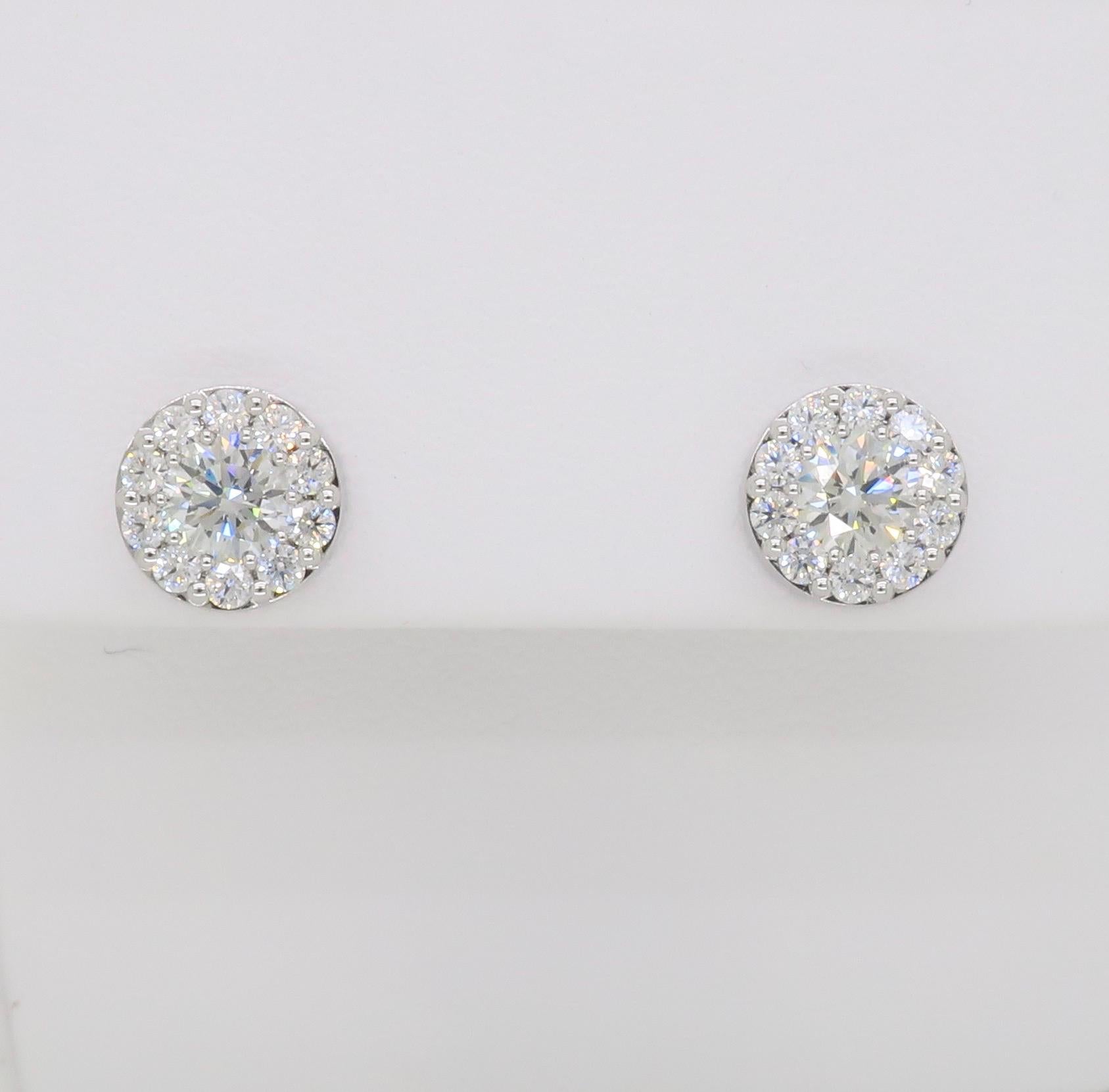 Clous d'oreilles Hearts on Fire Fulfillment en or blanc 18 carats et diamant Neuf - En vente à Webster, NY