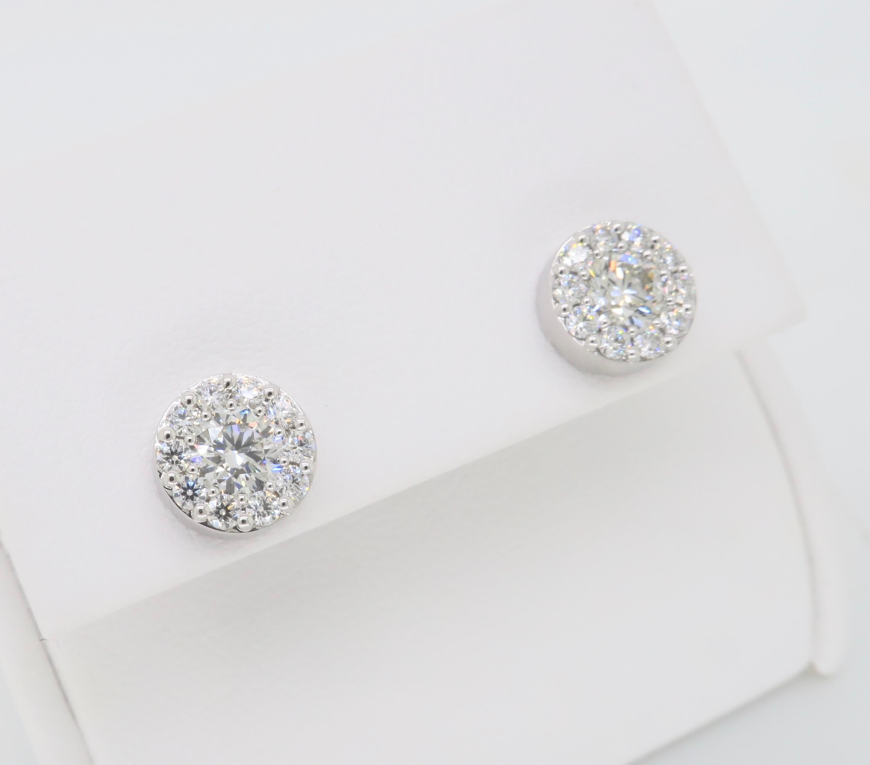 Herze auf Feuer Diamant Fulfillment-Ohrstecker aus 18 Karat Weißgold 1