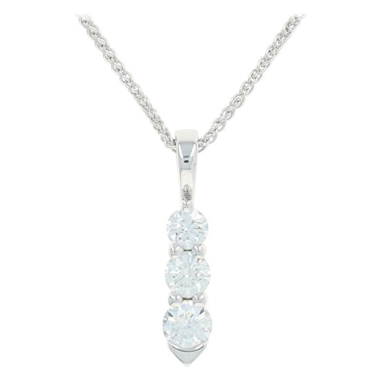 Hearts On Fire Diamond Journey Pendant Necklace, 18k Gold Round Cut .33 ...