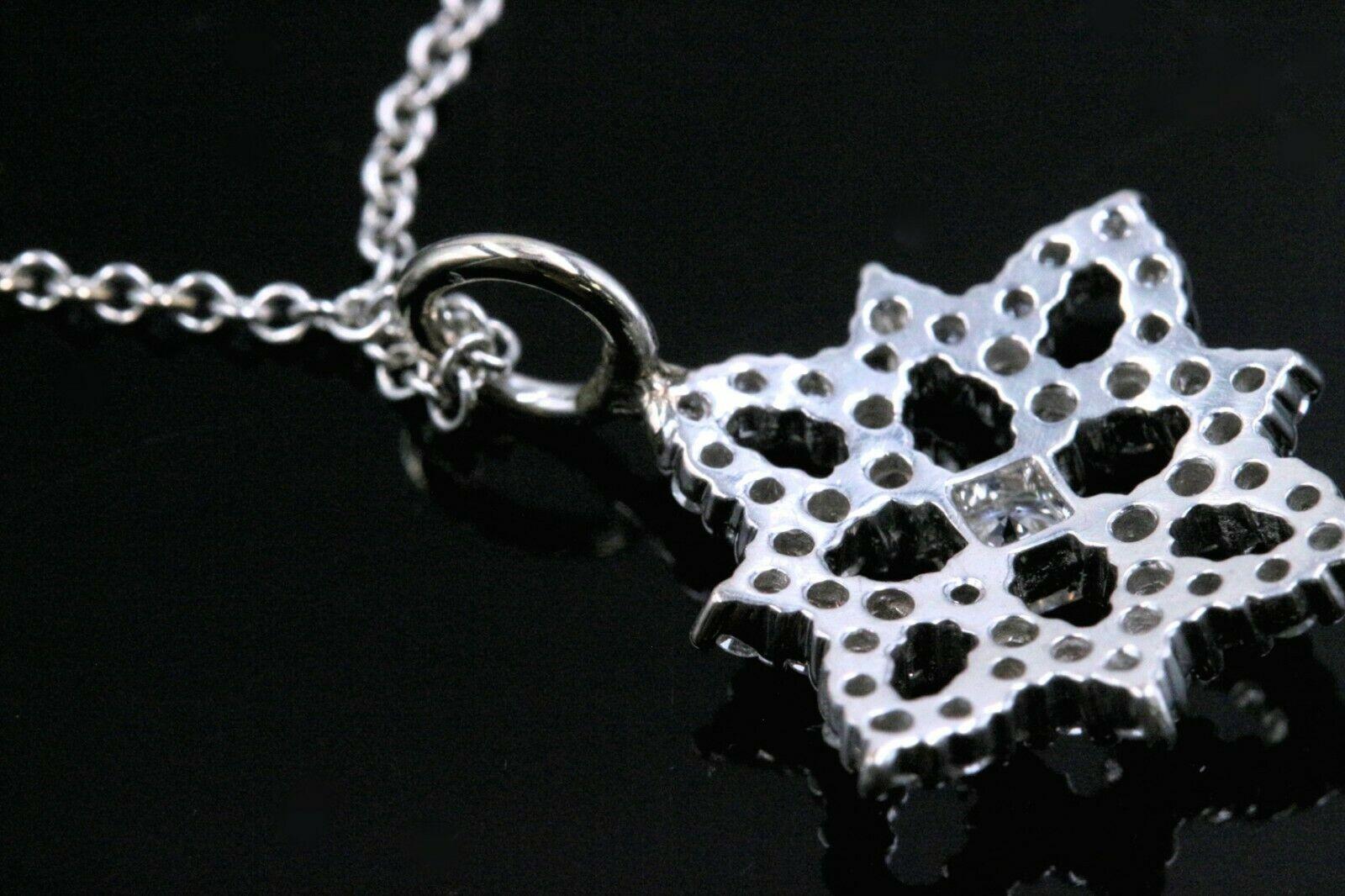 Hearts on Fire Dream Cut Diamond Mythical Necklace 0.59 Carat 18 Karat Gold 2
