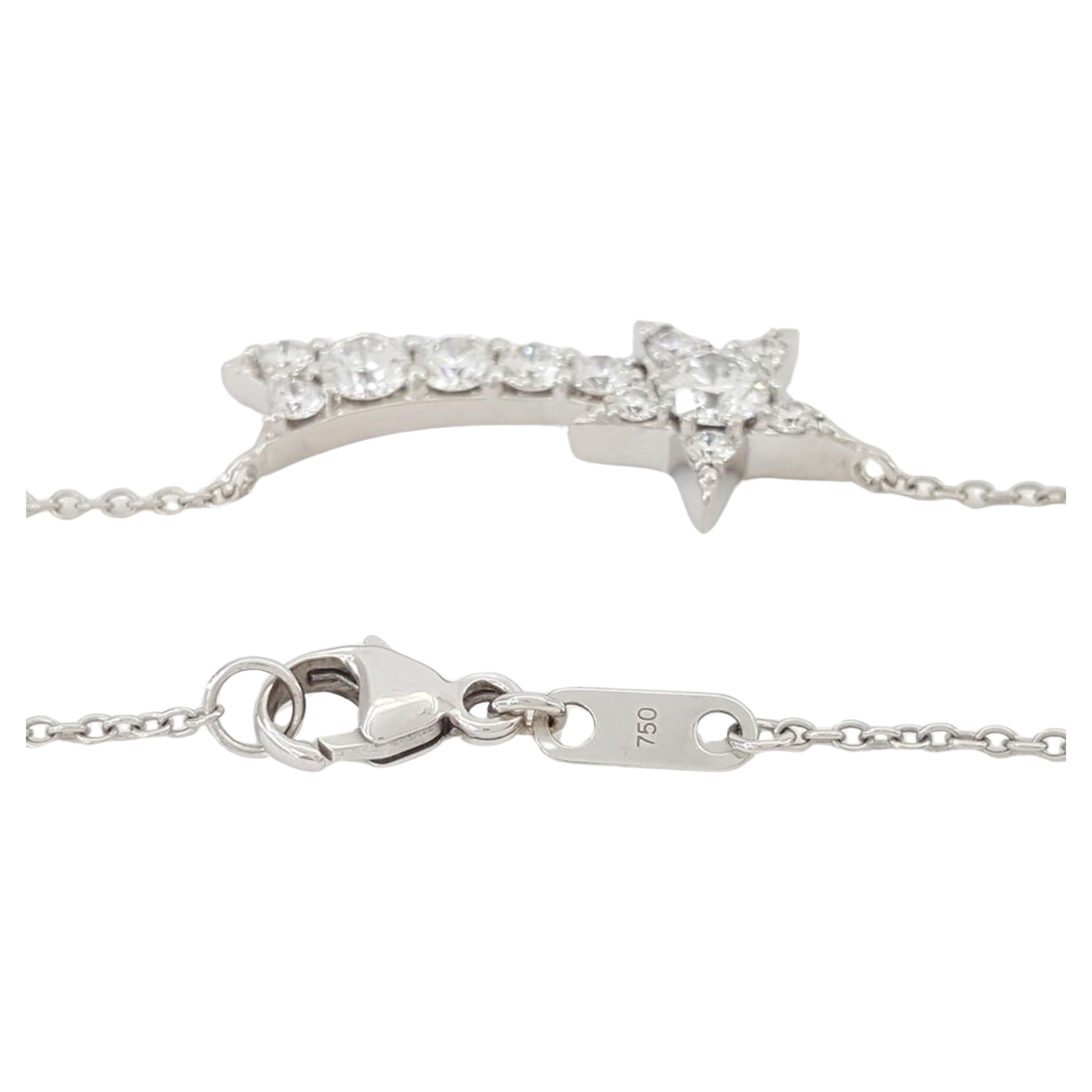 Uno squisito ciondolo con diamante tondo taglio brillante ideale Hearts On Fire


Ci sono 10 diamanti naturali rotondi a brillante laterali 
