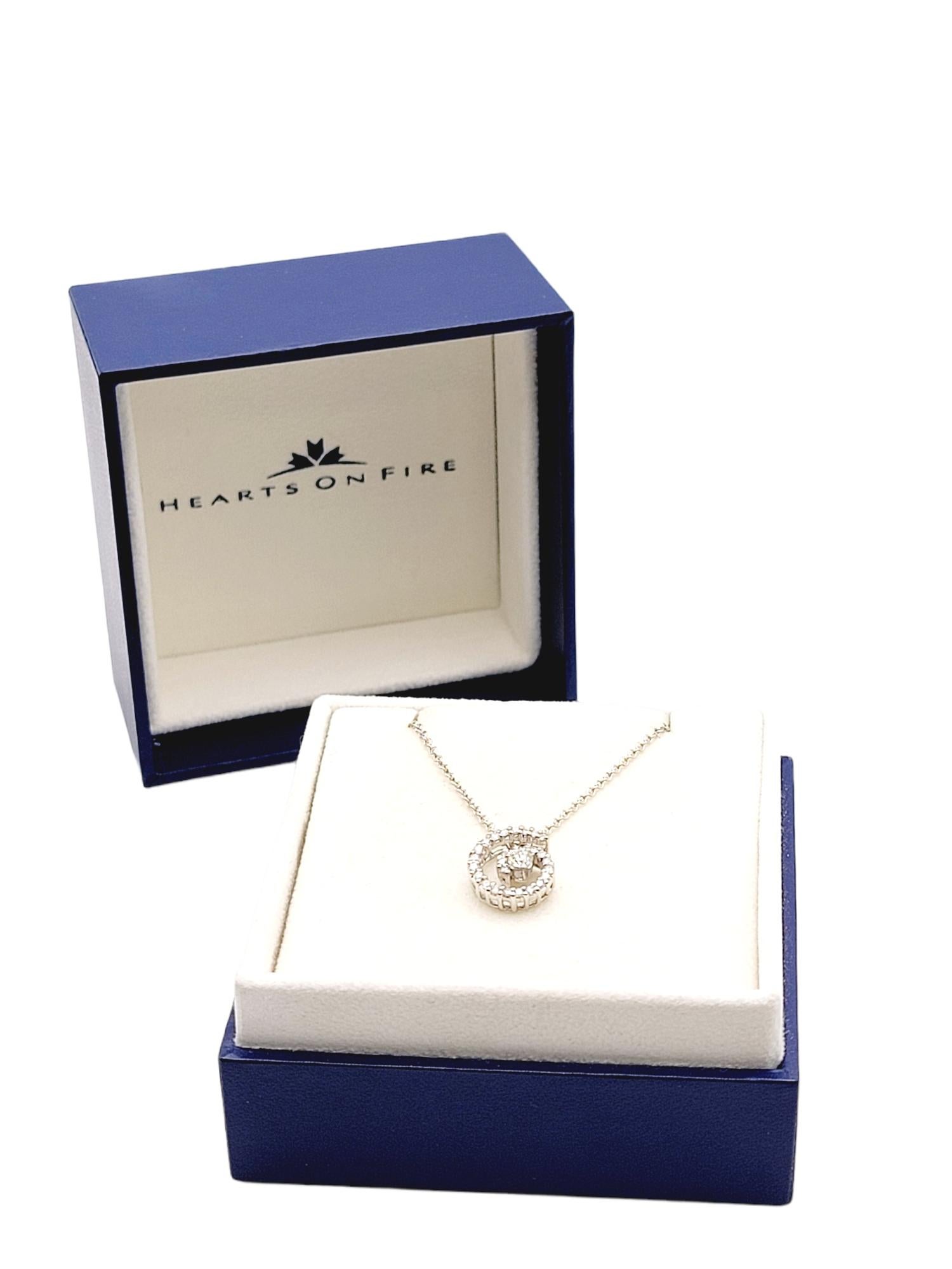 Hearts on Fire Mystical Journey Collier pendentif spirale en or blanc et diamants en vente 6