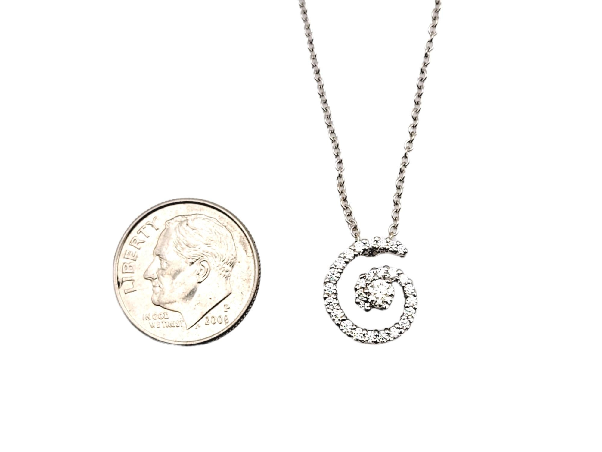 Hearts on Fire Mystical Journey Collier pendentif spirale en or blanc et diamants en vente 7