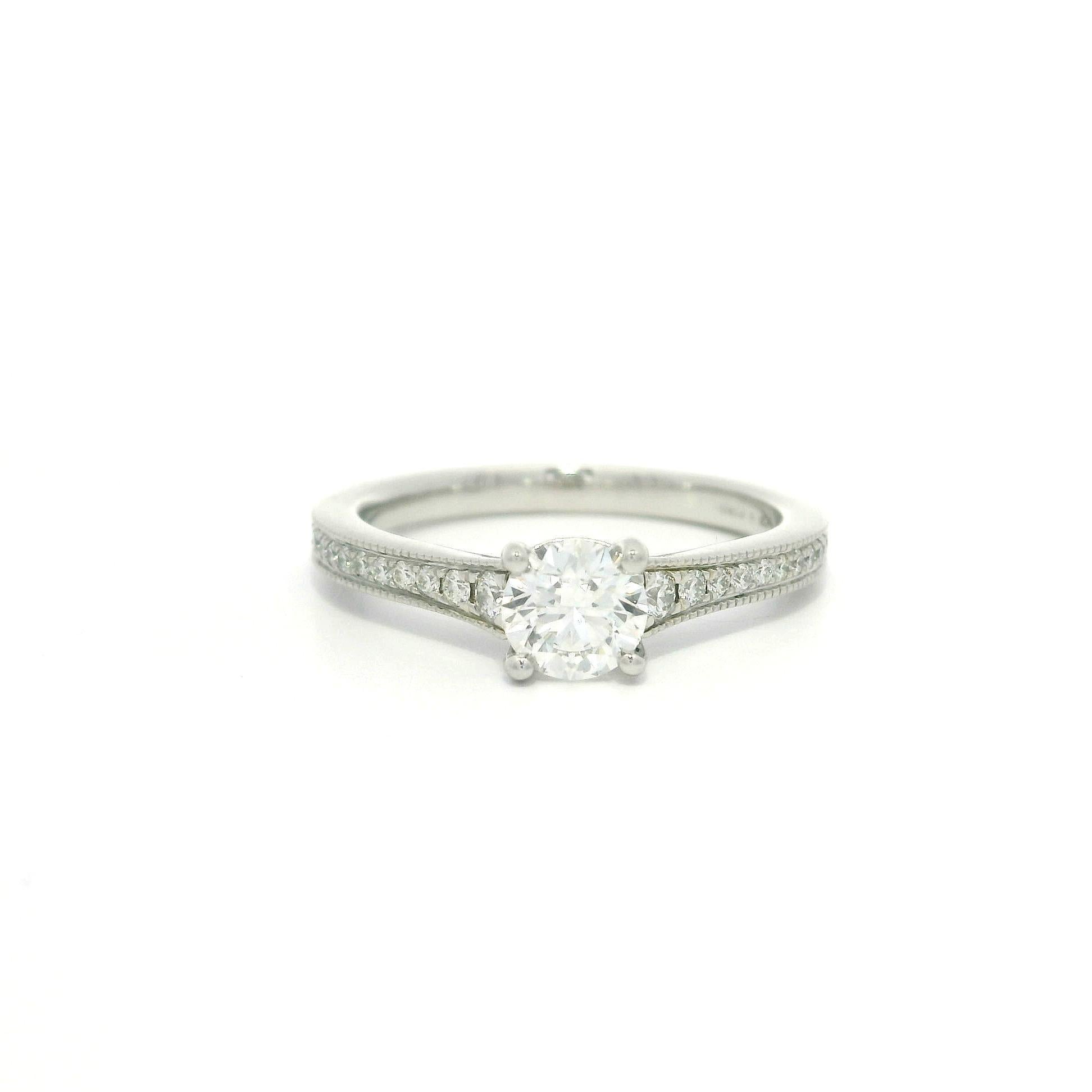 Anillo de compromiso Hearts On Fire Platino 0,67 ctw Diamante Fogoso Solitario Clásico en venta 7