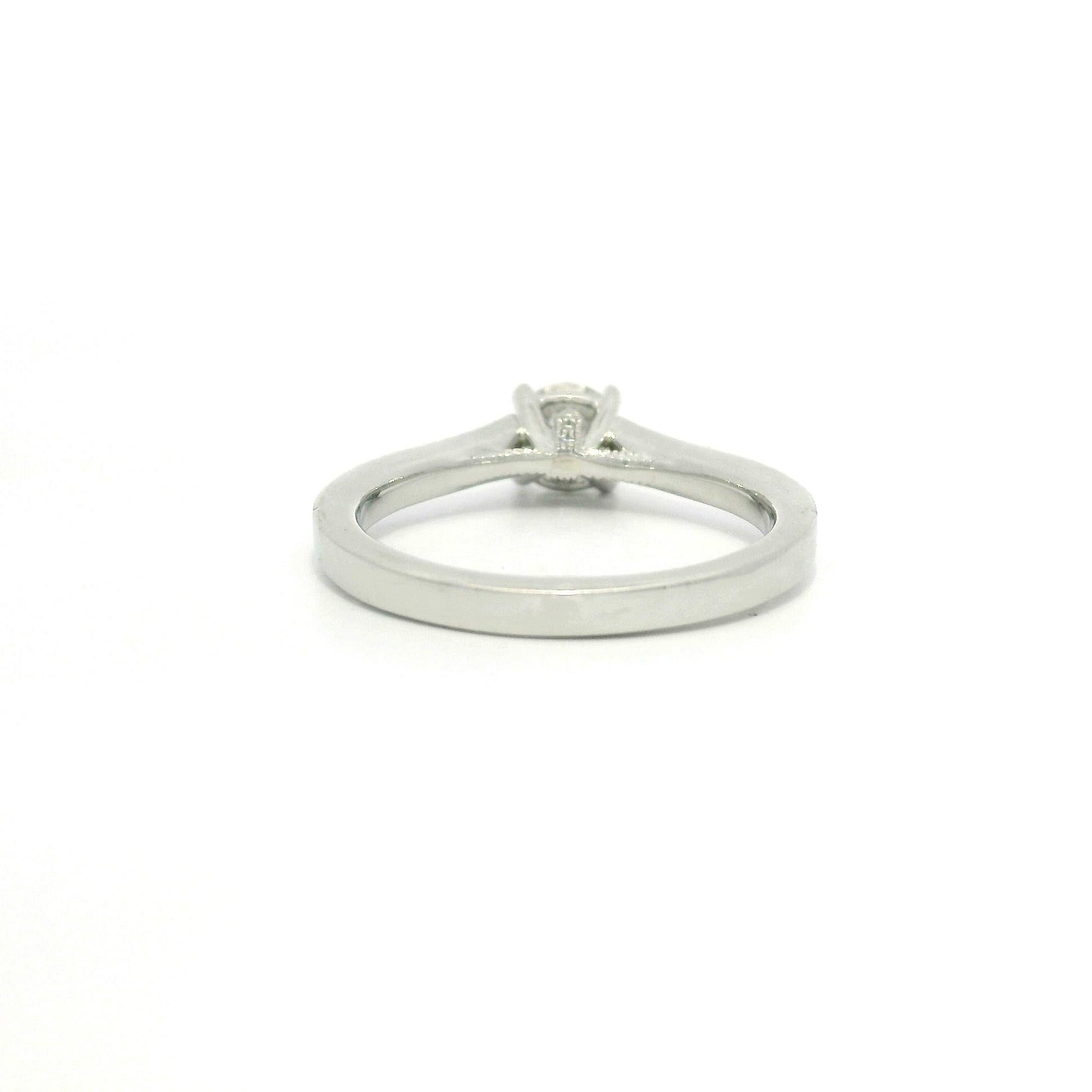 Anillo de compromiso Hearts On Fire Platino 0,67 ctw Diamante Fogoso Solitario Clásico en venta 4