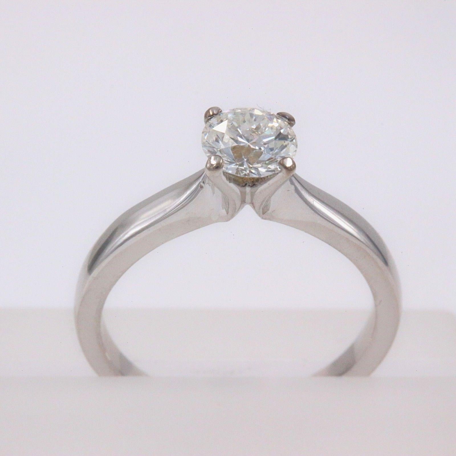 Hearts on Fire Signature Diamond Engagement Ring Round 0.71 Carat 18 Karat Gold For Sale 2