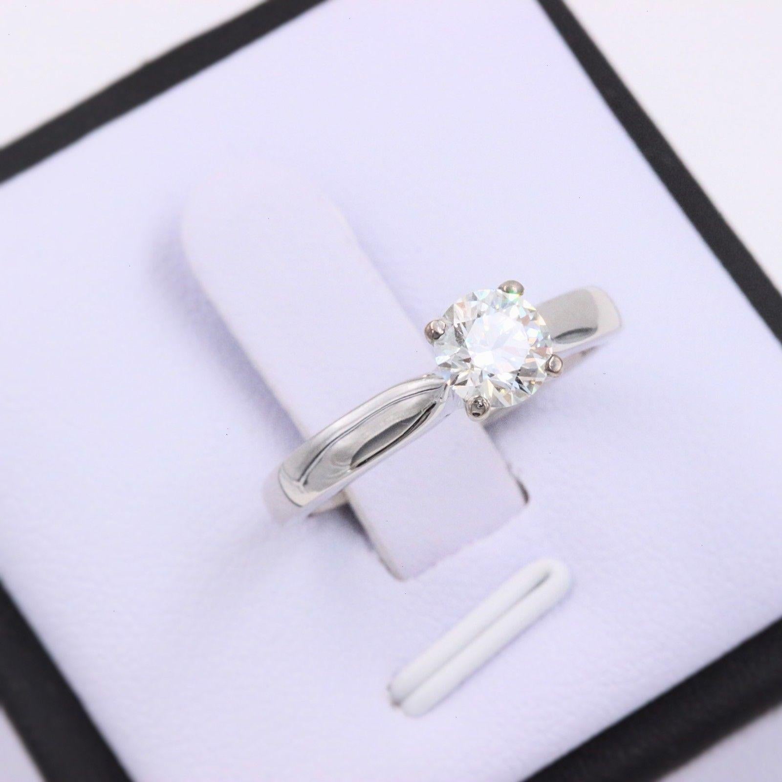 Hearts on Fire Signature Bague de fiançailles en or 18 carats avec diamants ronds de 0,71 carat en vente 6