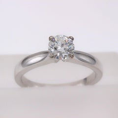 Hearts on Fire Signature Diamond Engagement Ring Round 0.71 Carat 18 Karat Gold