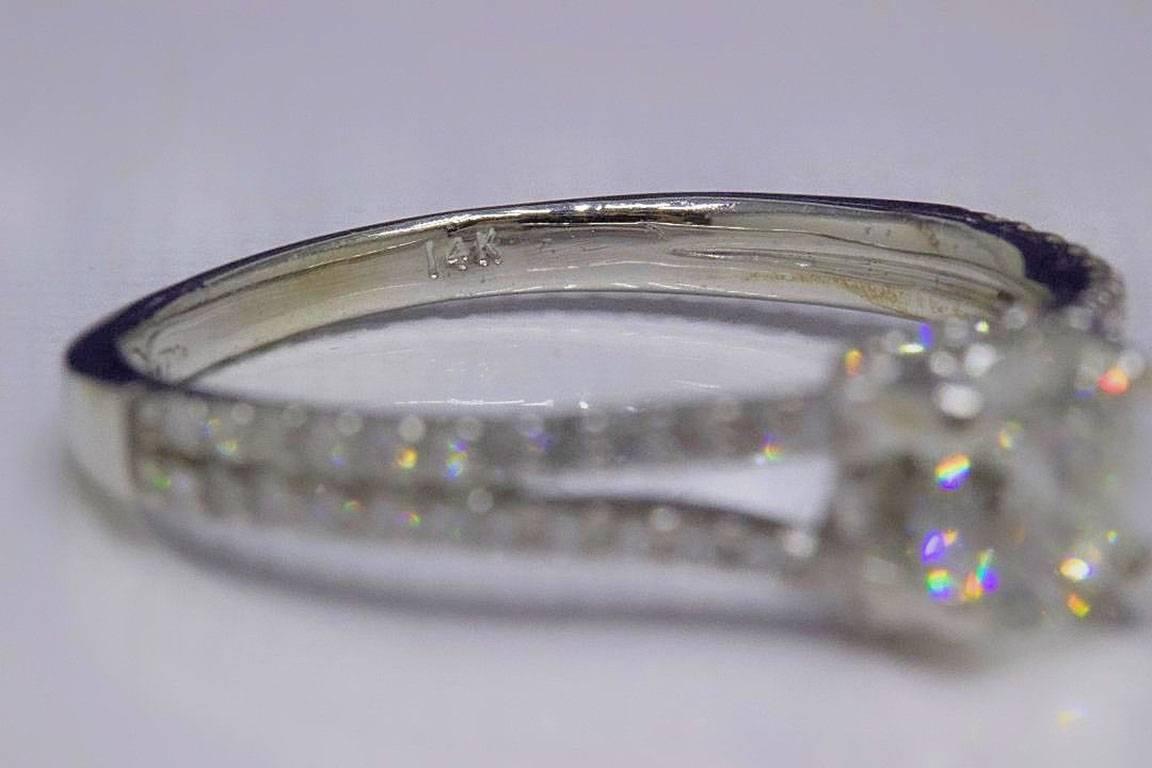 Hearts on Fire Split Shank 1.50 Carat Diamond Ring in 14 Karat White Gold In Excellent Condition For Sale In San Diego, CA