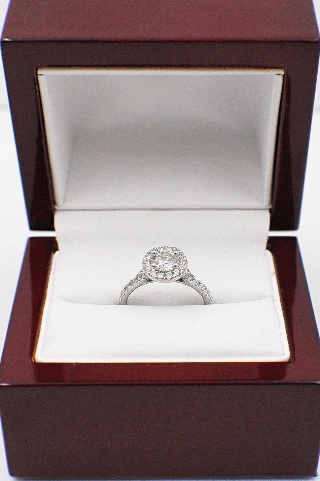 Women's Hearts on Fire Transcend Single Halo Diamond Engagement Ring 1.02TCW in Platinum