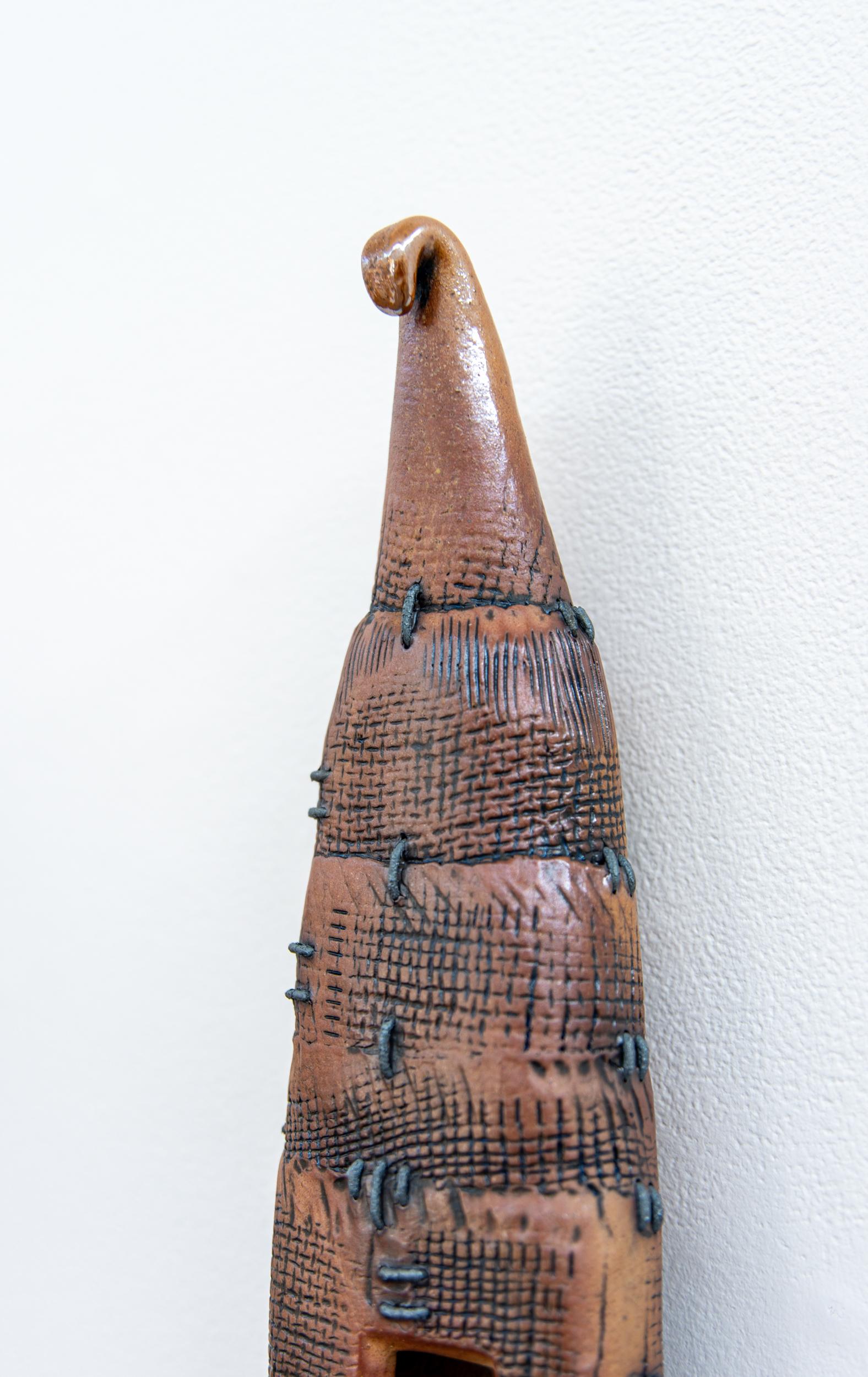 Exploring - scultura da parete contemporanea, figurativa, artigianale, in ceramica in vendita 11