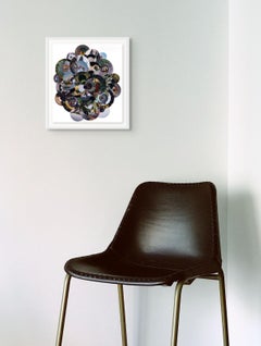 Pansy, collage photographique circulaire contemporain avec des photographies trouvées