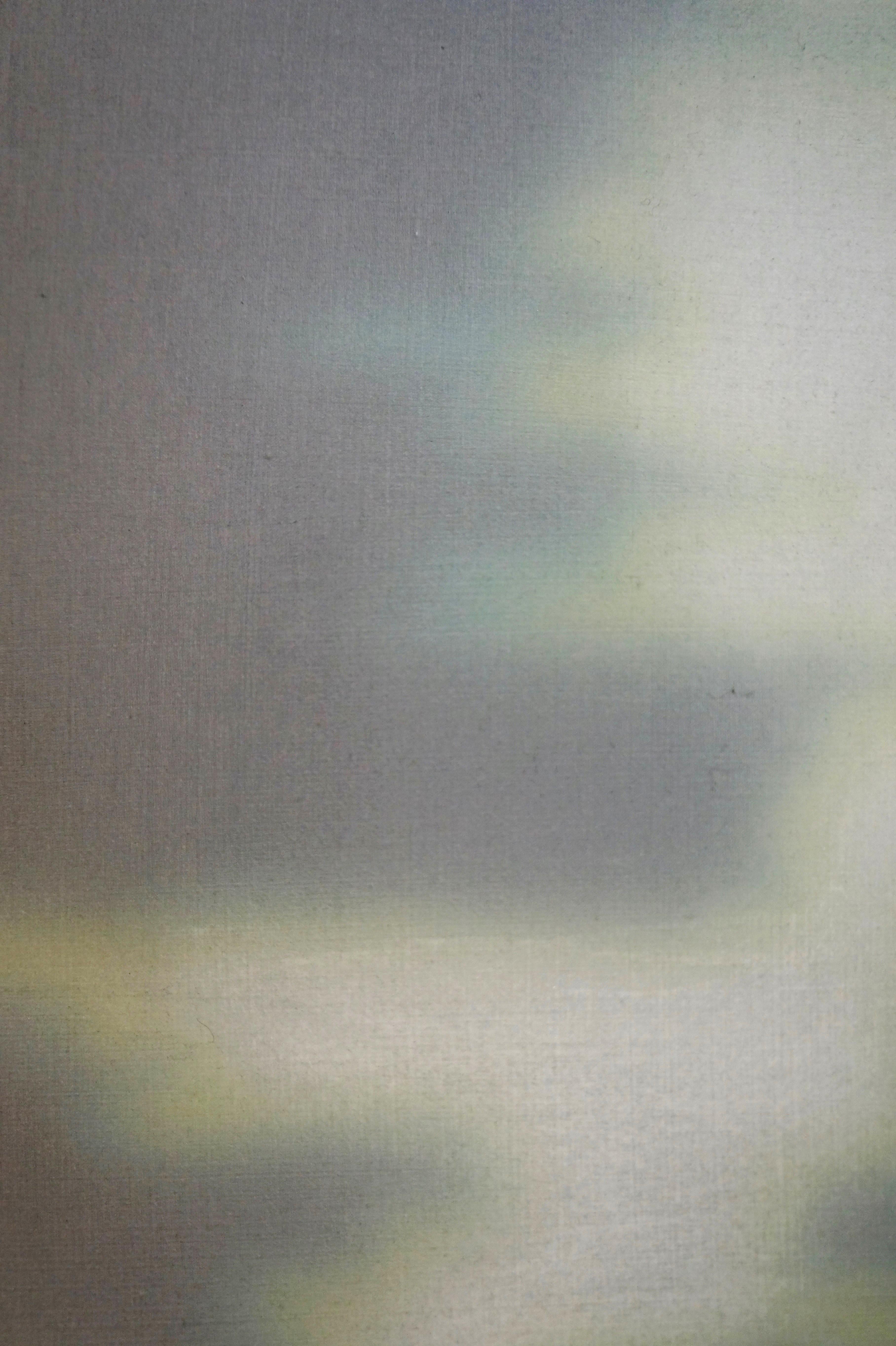 THE LONG SUMMER cattura la luce che filtra dalle tende in un pomeriggio di fine estate. Questo dipinto fa parte di una serie in corso che esplora la luce e il paesaggio del Tennessee. Hartman crea un'immagine su carta e poi stende una serigrafia