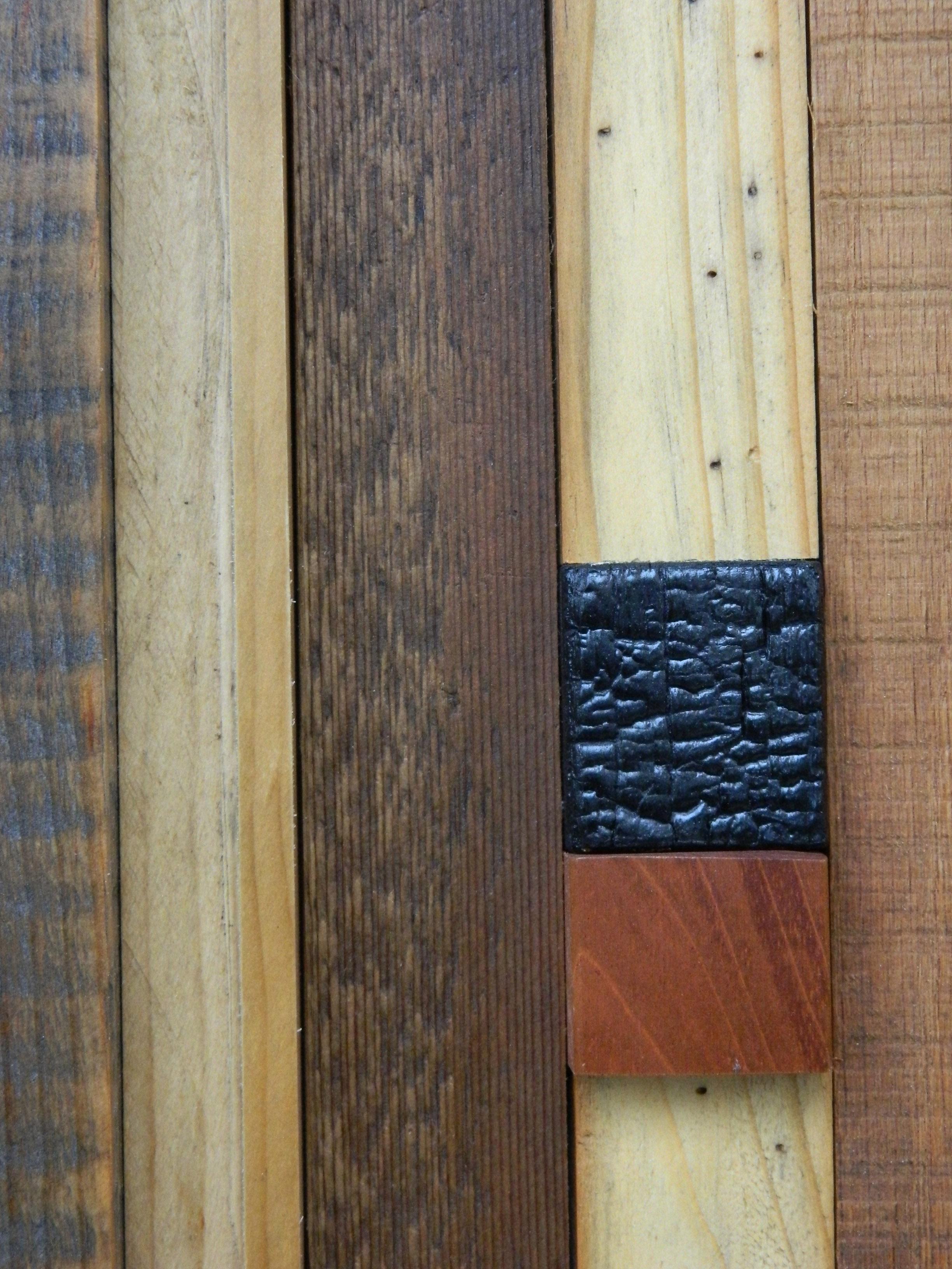 <p>Artistics Comments<br /> En regardant autour de moi, j'entends tout le monde parler, mais très peu semblent agir.   Cette pièce est créée à partir de bois récupéré. Il est livré prêt à être accroché.  </p><p>À propos de l'artiste<br />Lorsqu'on