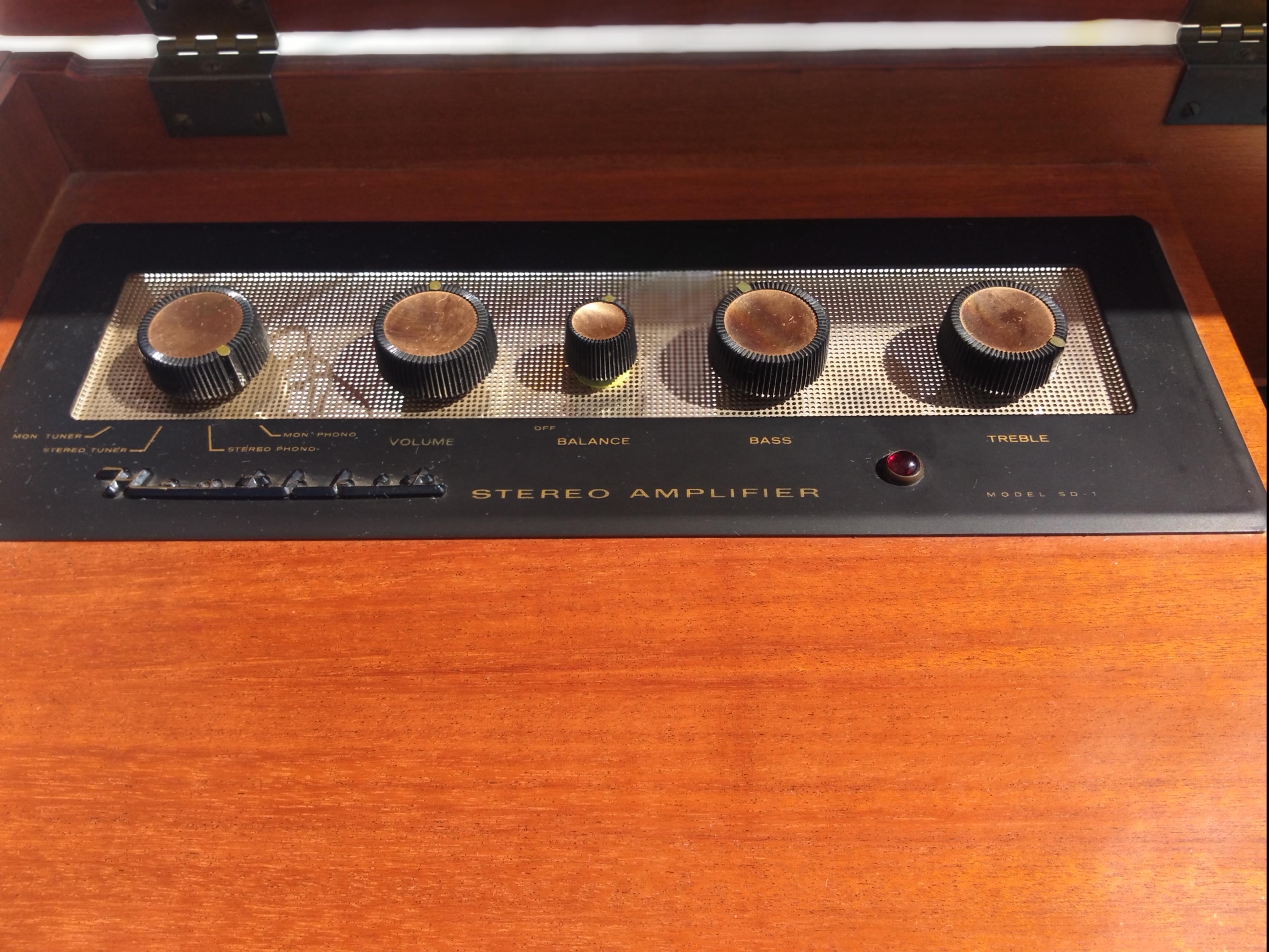Mid-Century Modern Heathkit SD-1 Tube Stereo/Phonograph Cabinet with Speakers For Sale