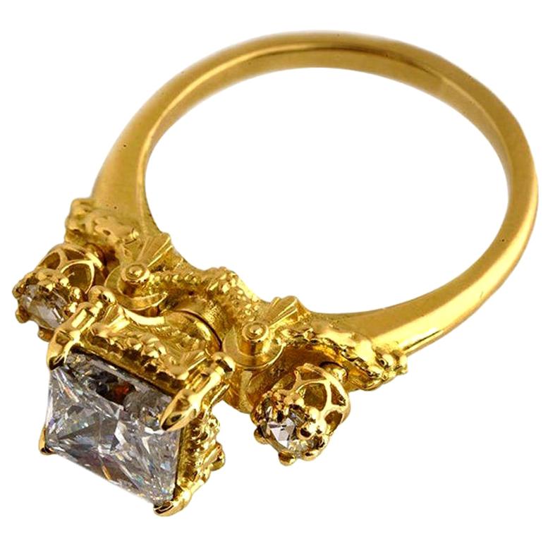 Heavenly Infatuation Ring in 18 Karat Yellow Gold with Diamonds