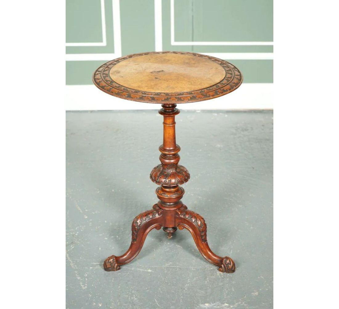 We are delighted to offer for sale this Lovely Victorian Heavily Carved Pedestal Side Table.

A gorgeous pedestal that dates back to the Victorian era. It can be used as a lamp, or end table. There's a lot of detailed carved work on it which makes