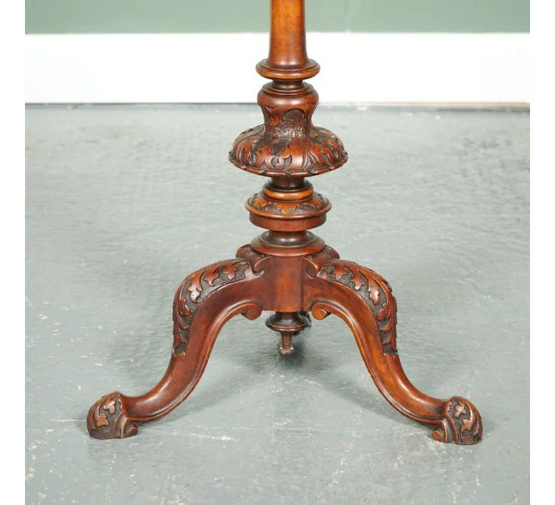 Heavily Carved Burr Walnut Antique Victorian Pedestal Wine End Lamp Table In Good Condition For Sale In Pulborough, GB