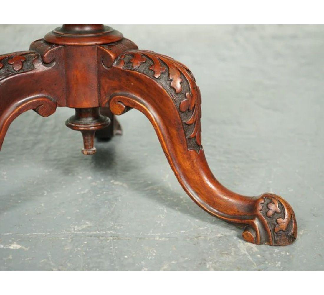 Heavily Carved Burr Walnut Antique Victorian Pedestal Wine End Lamp Table For Sale 1