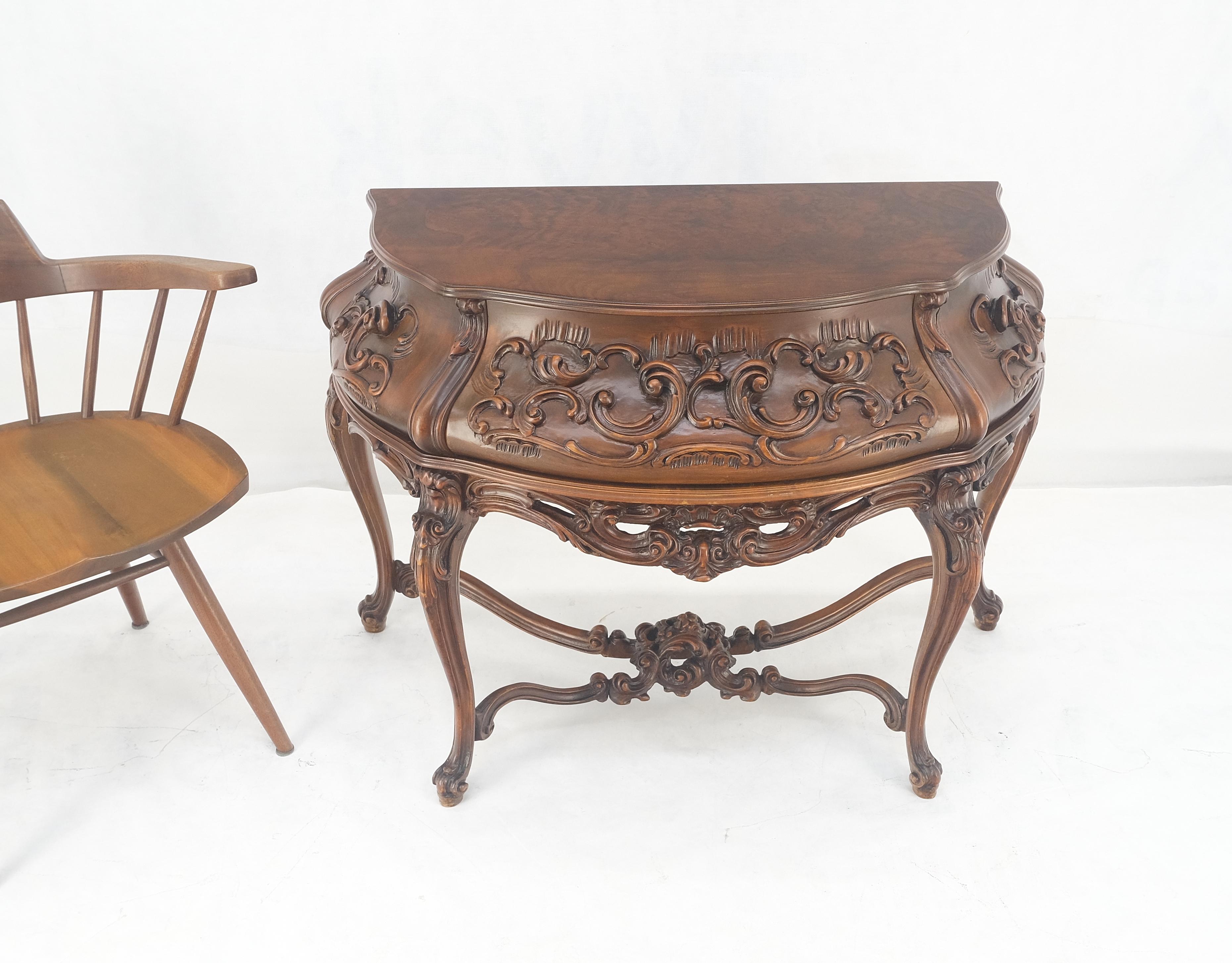 Table console décorative style Demi Lune en ronce de noyer MINT Bon état - En vente à Rockaway, NJ