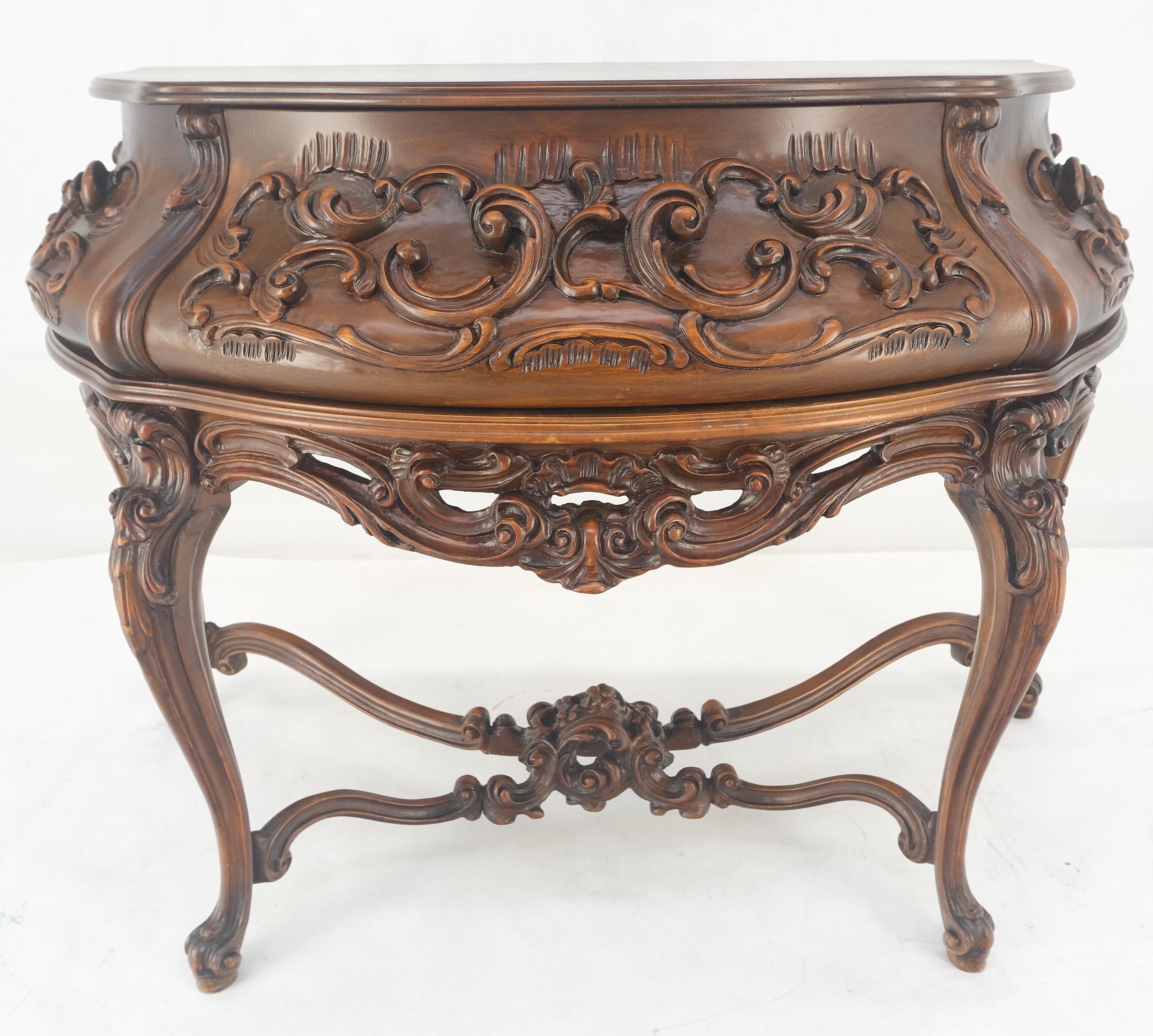 Noyer Table console décorative style Demi Lune en ronce de noyer MINT en vente