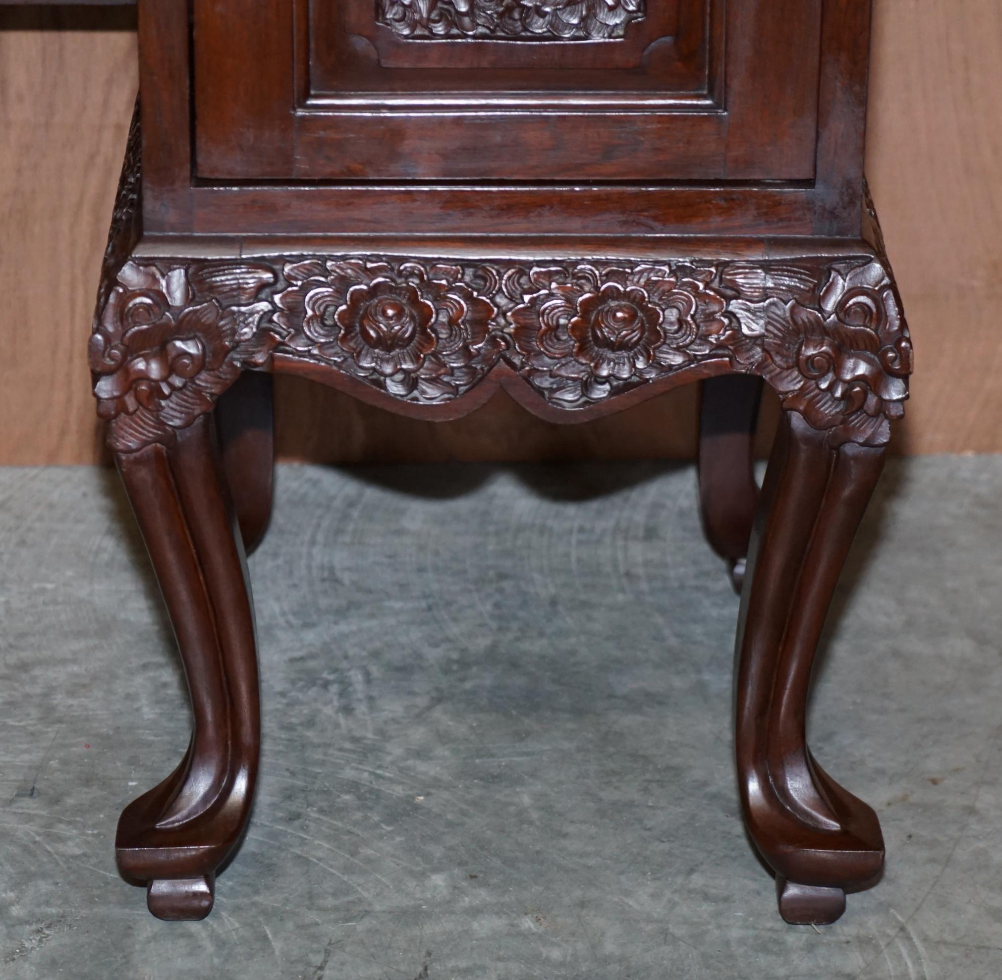 Heavily Carved Floral Decorated Indian Hardwood Dressing Table & Mirror For Sale 1