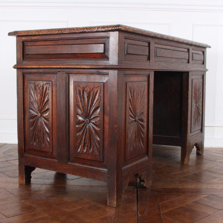 Heavily Carved French Oak Desk In Good Condition In Vancouver, British Columbia