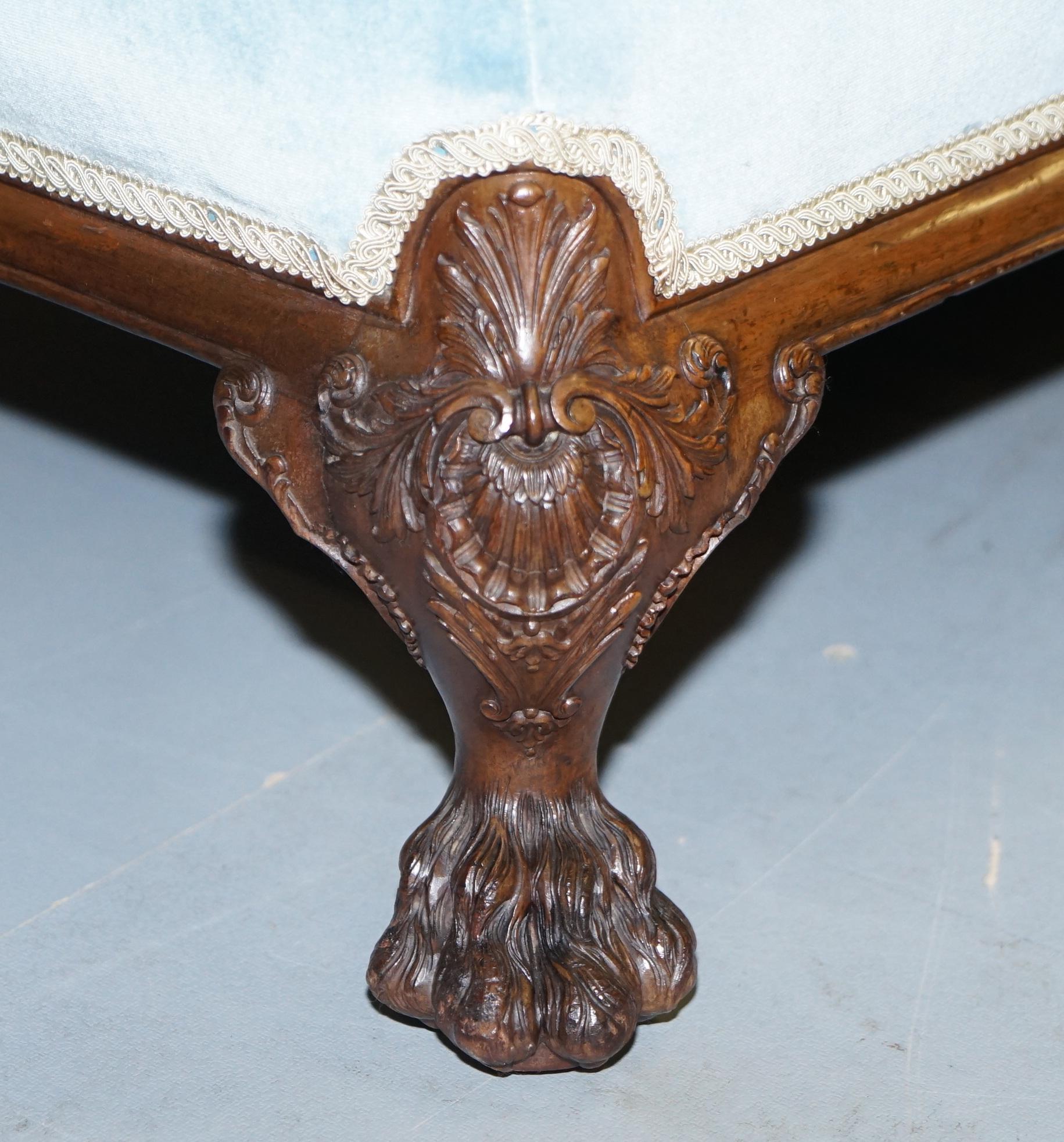 Stark geschnitzter Löwe Haarige Tatzenfüße Viktorianischer Sessel Himmelblauer Samt George II im Angebot 8