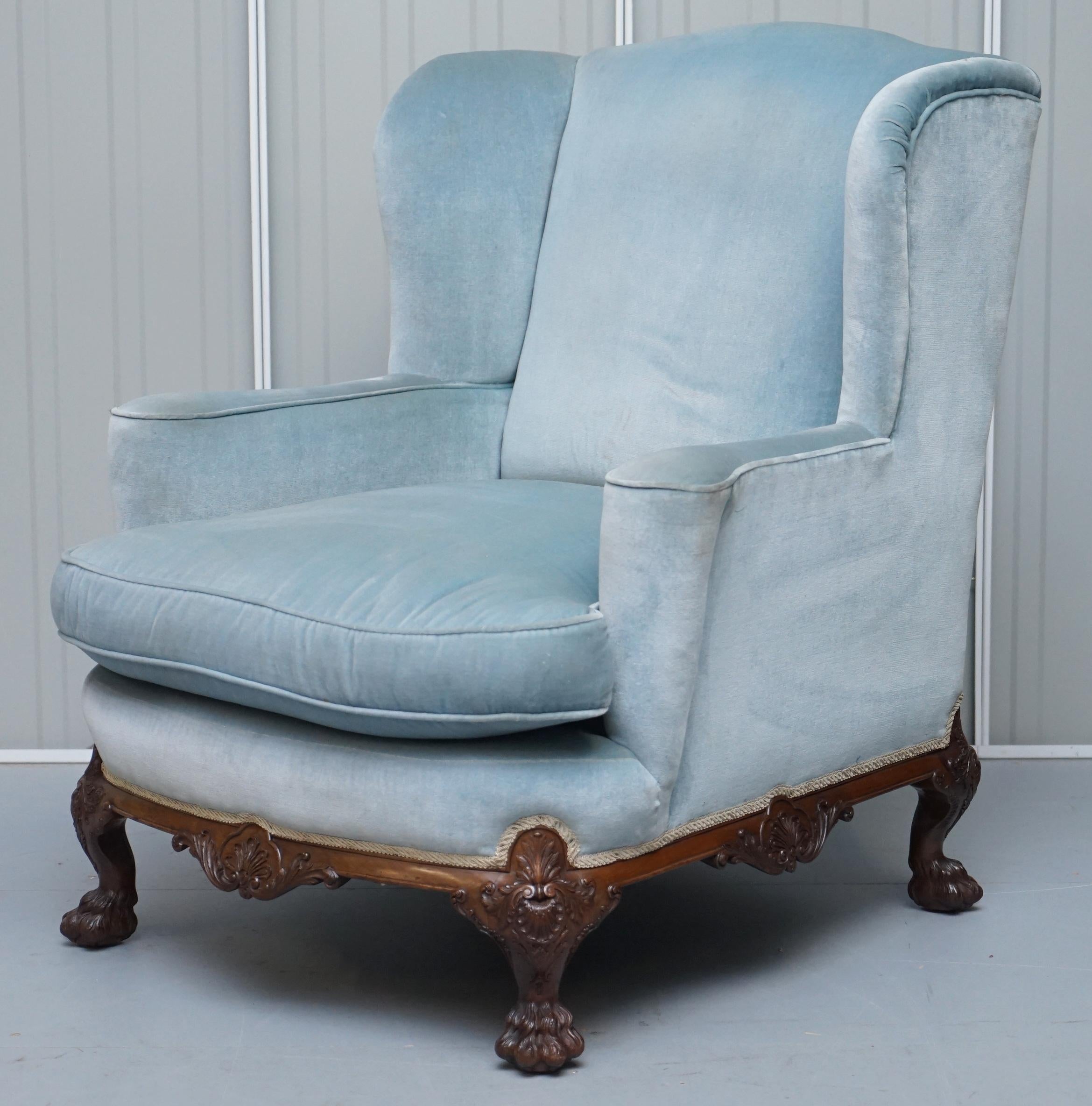 Stark geschnitzter Löwe Haarige Tatzenfüße Viktorianischer Sessel Himmelblauer Samt George II (Englisch) im Angebot