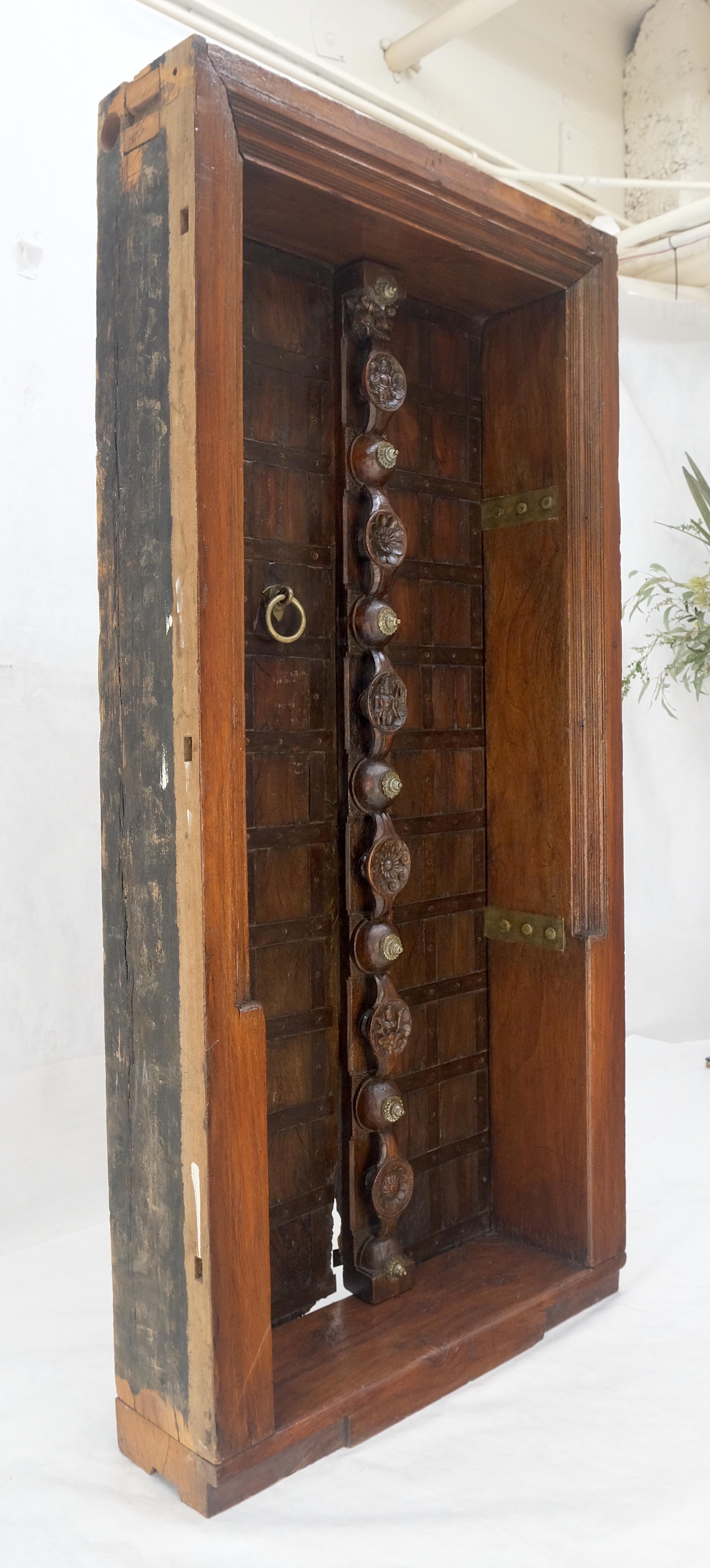 Double porte française en teck massif lourdement sculpté avec cadre Antique Decorative en vente 1
