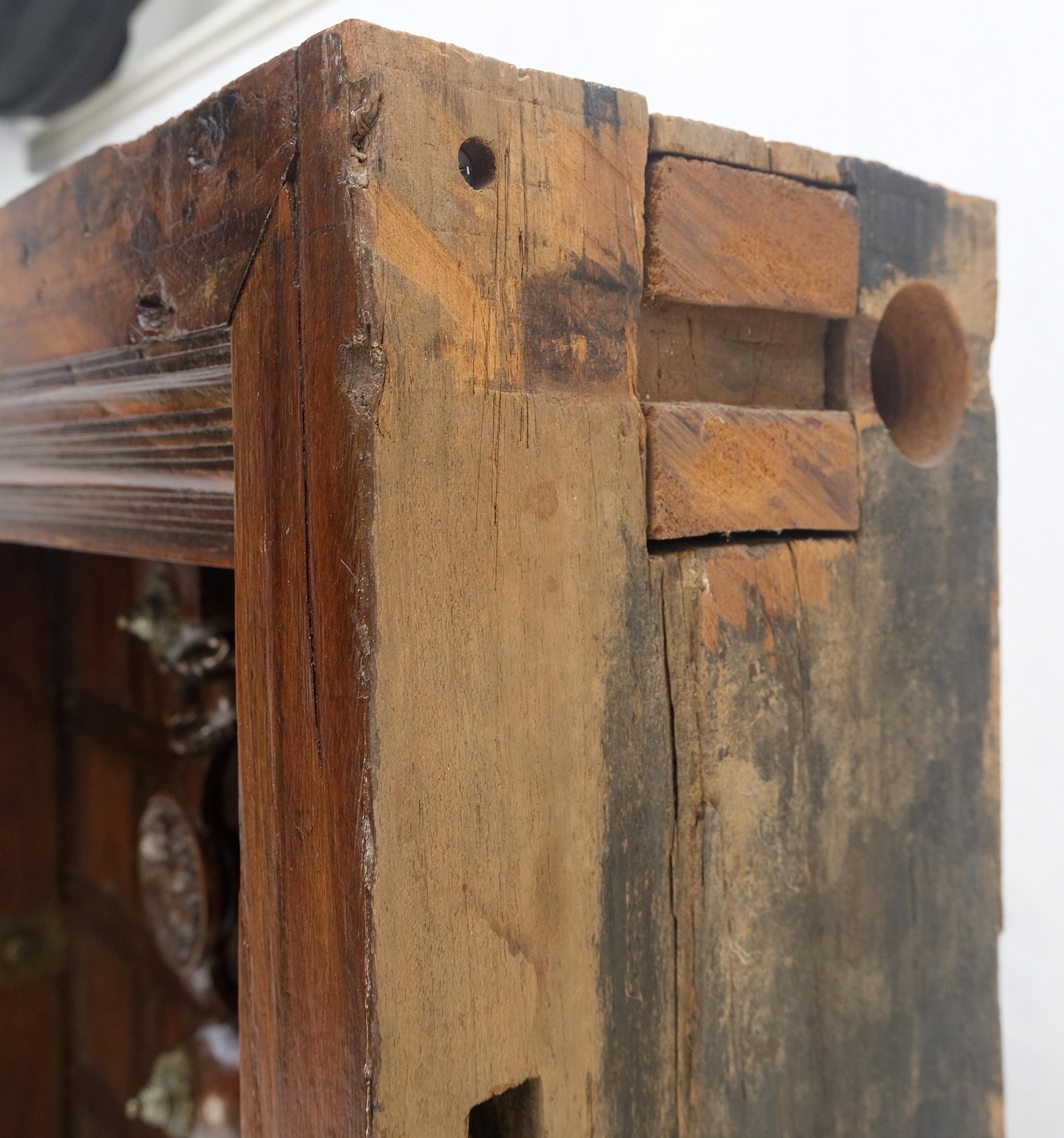 Double porte française en teck massif lourdement sculpté avec cadre Antique Decorative en vente 2