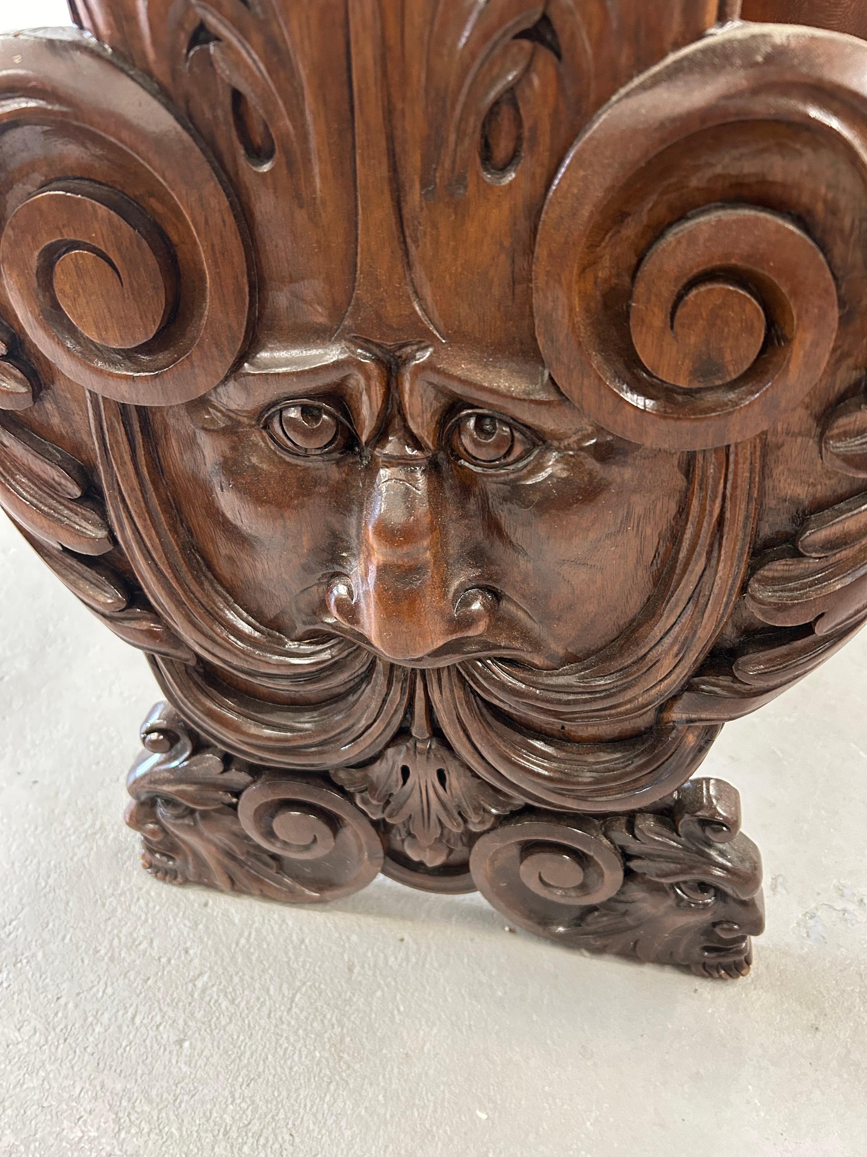 Heavily Carved Walnut Sgabello Hall Chair with Lions In Good Condition For Sale In Hopewell, NJ