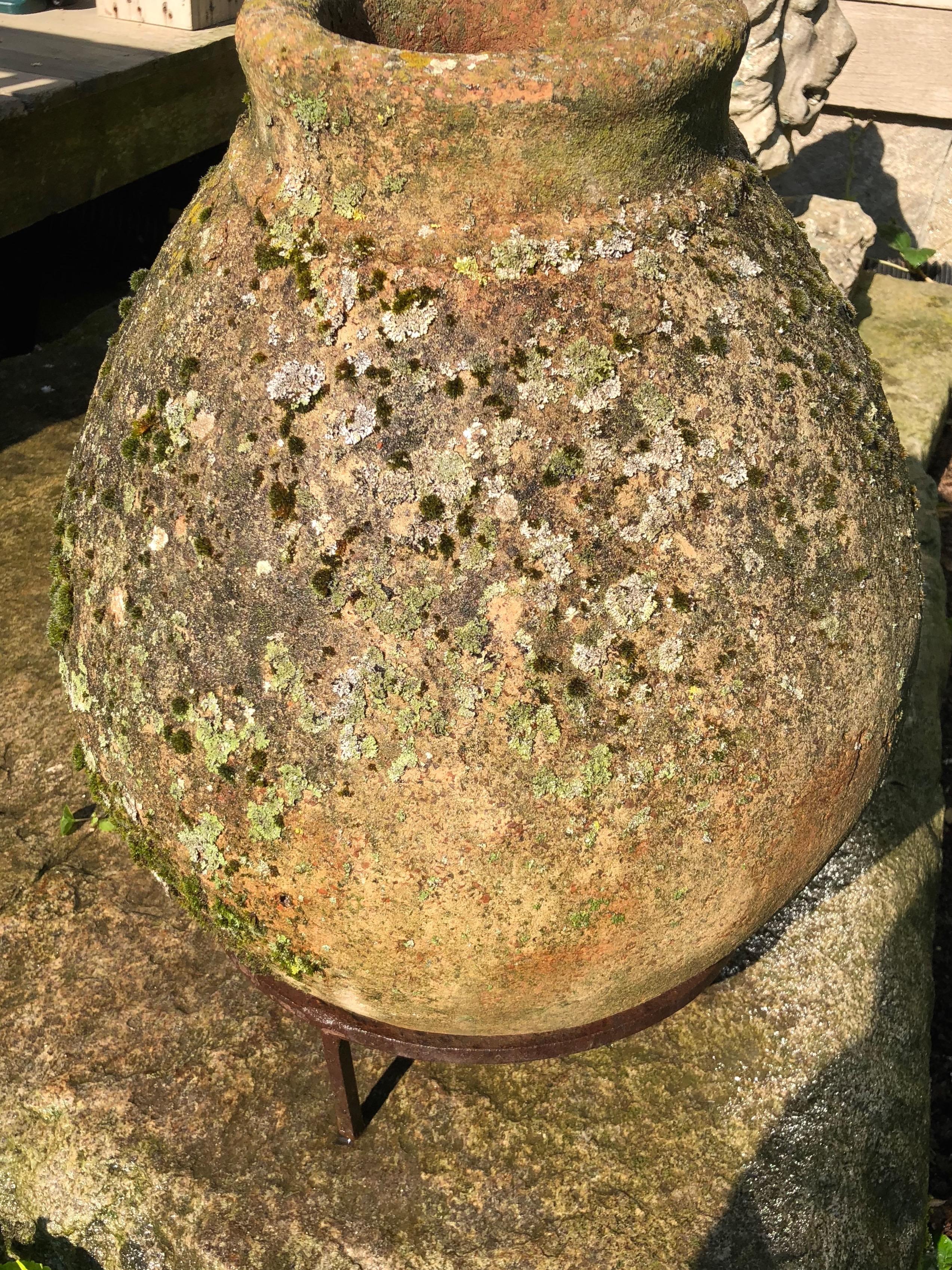 Heavily-Lichened French Cast Stone Pot in Wrought Iron Stand In Good Condition In Woodbury, CT