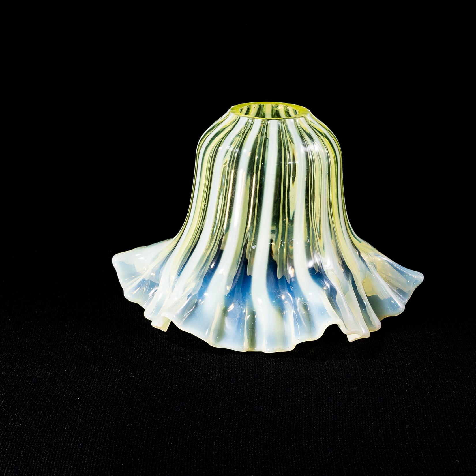 Arts and Crafts A pleated Vaseline shade, consisting of alternating stripes and a ruffled rim. For Sale