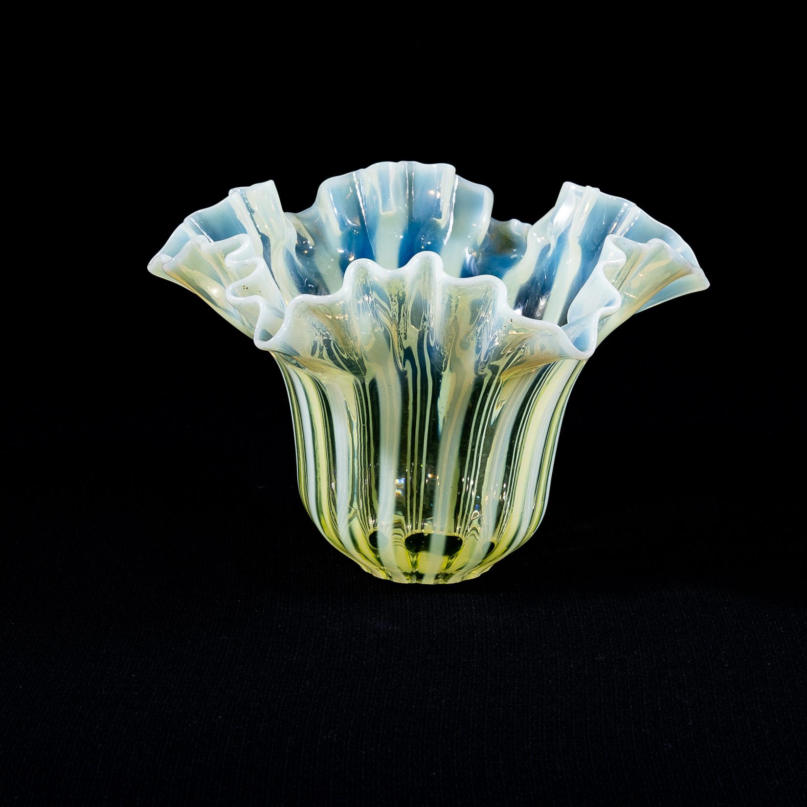 British A pleated Vaseline shade, consisting of alternating stripes and a ruffled rim. For Sale