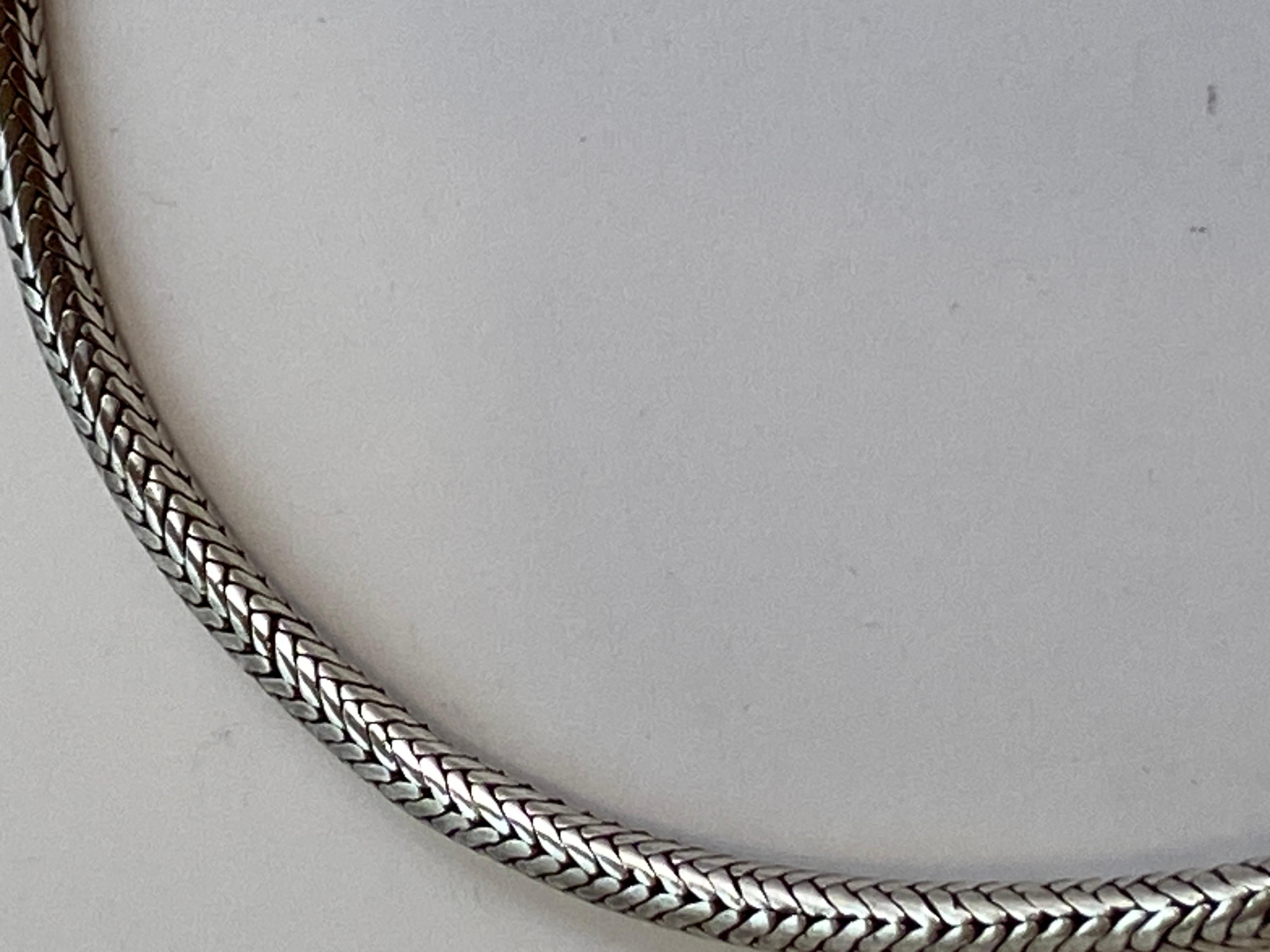 Heavily Smooth Snake-Link Sterling Silver Necklace  For Sale 4