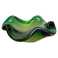 Heavy 1,1kg Murano Glass "Green" Bowl Element Shell Ashtray Murano, Italy, 1970s