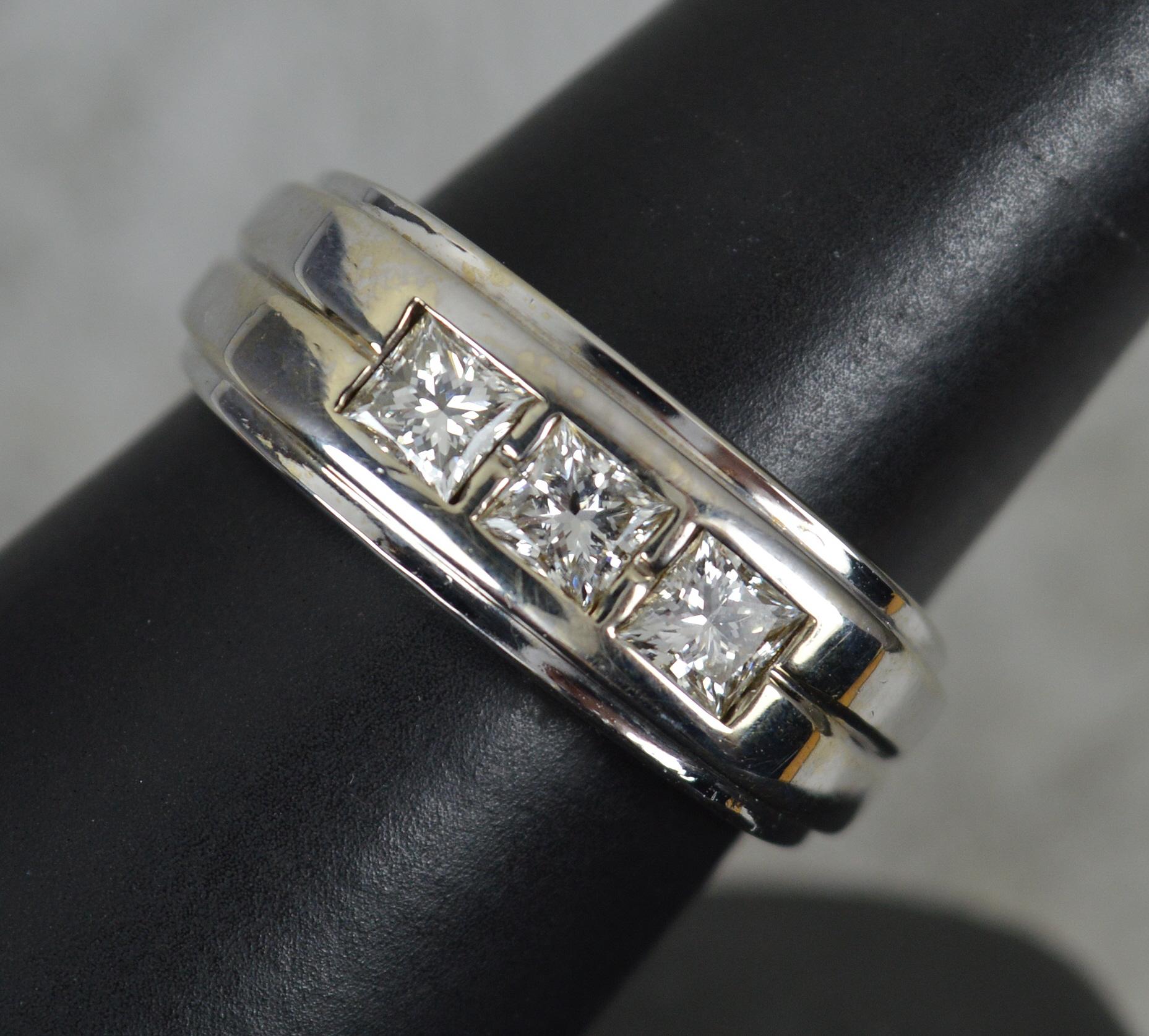 Heavy 14ct White Gold and 0.9ct Princess Cut Diamond Trilogy Ring 3