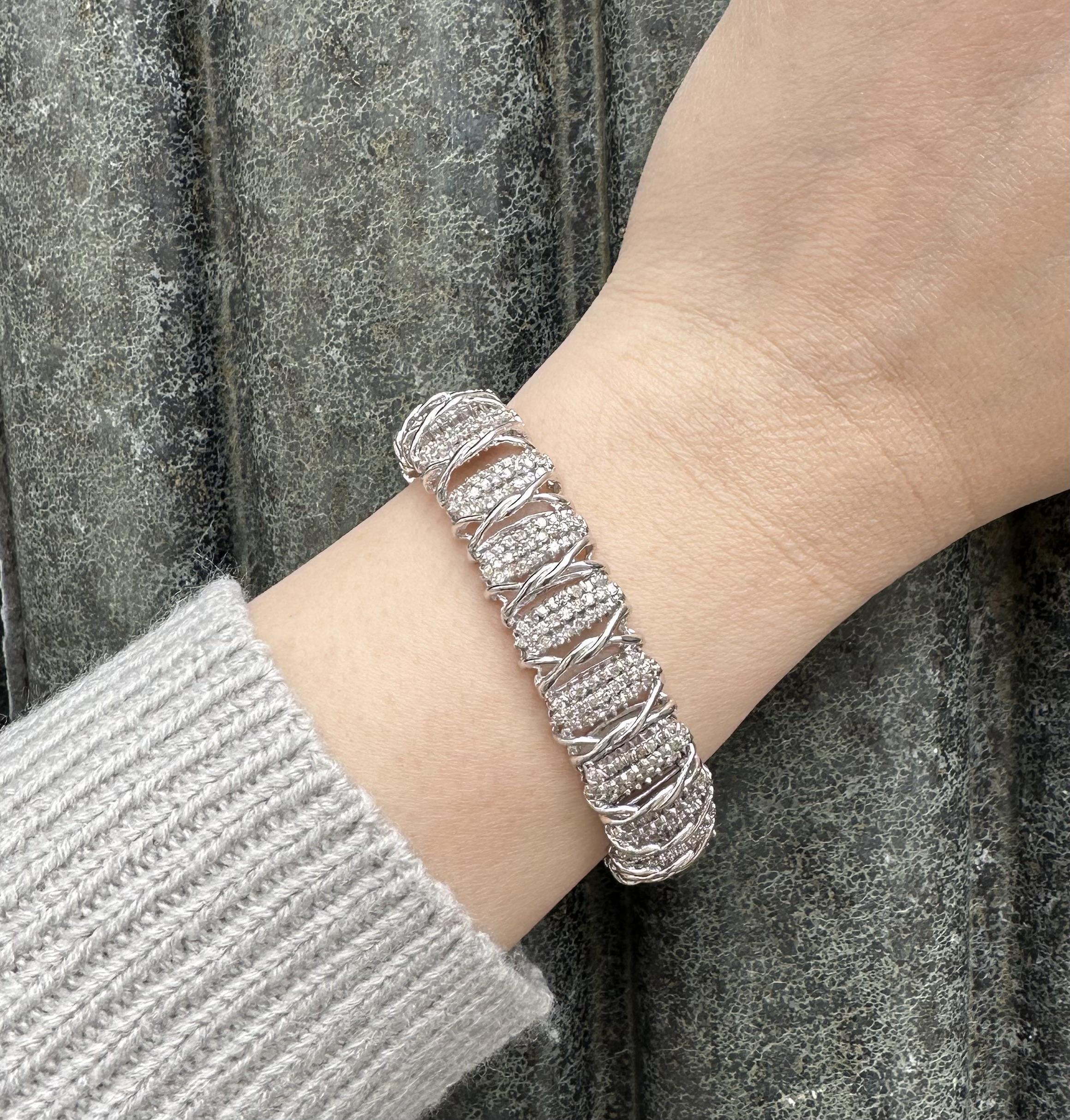 Pulsera de eslabones pesada de oro blanco de 14 quilates con racimo sustancial de 5 ctw y 14,8 mm de ancho en venta 1