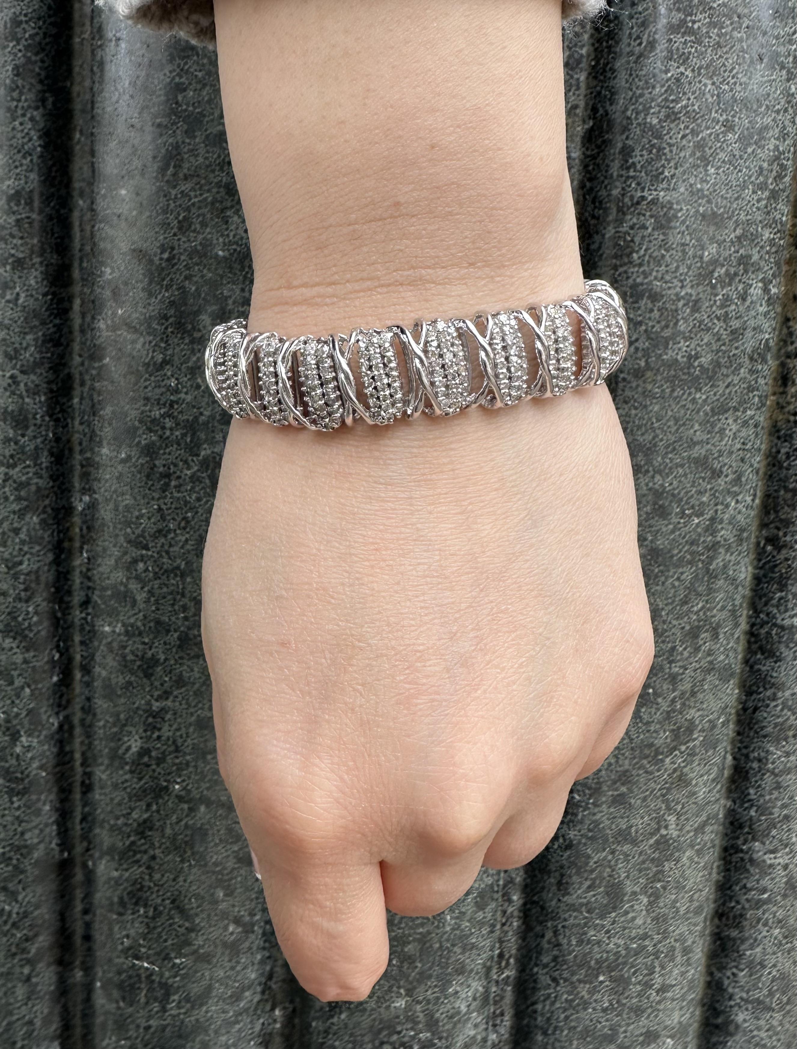 Pulsera de eslabones pesada de oro blanco de 14 quilates con racimo sustancial de 5 ctw y 14,8 mm de ancho en venta 2