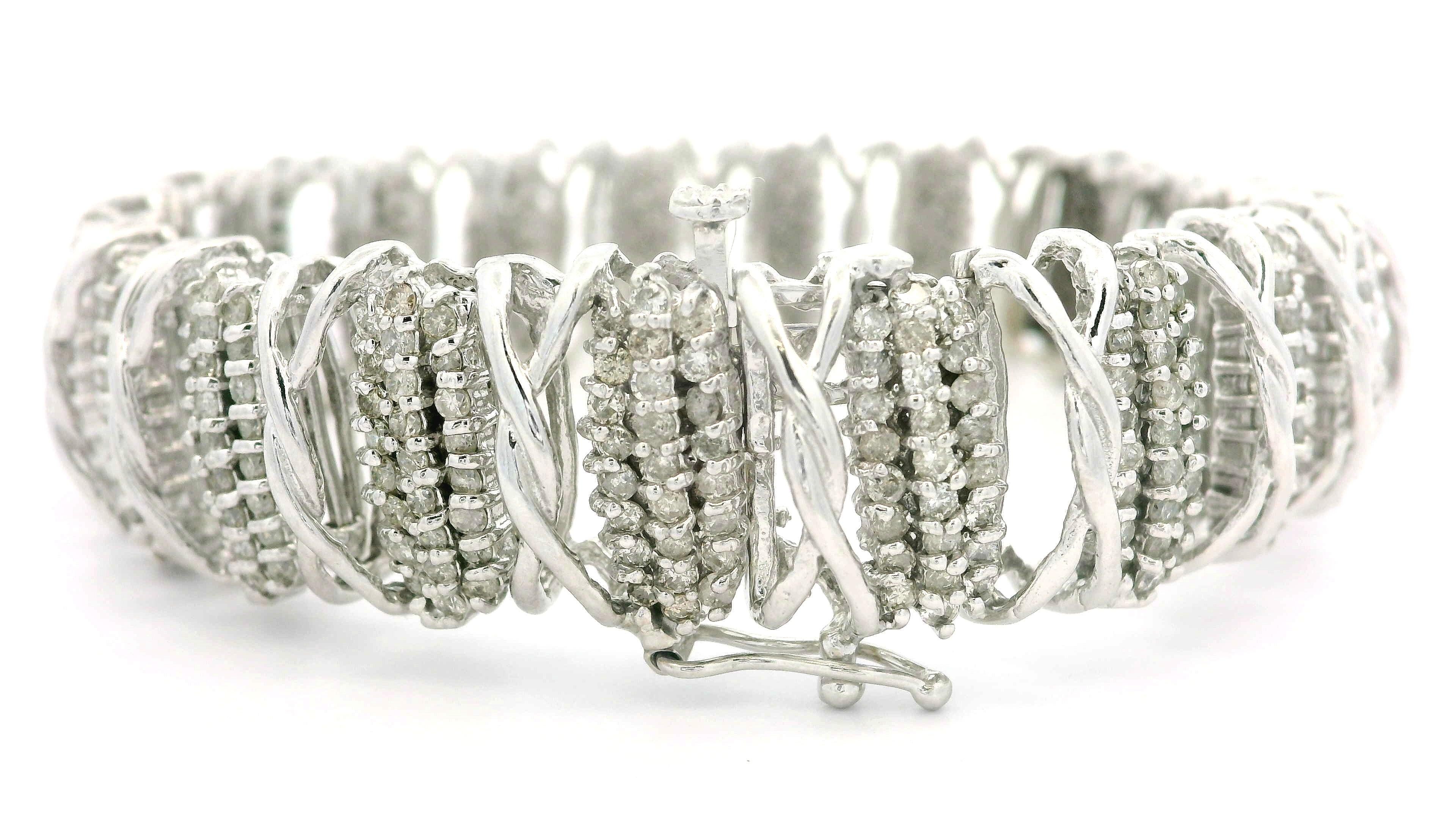Pulsera de eslabones pesada de oro blanco de 14 quilates con racimo sustancial de 5 ctw y 14,8 mm de ancho en venta 4