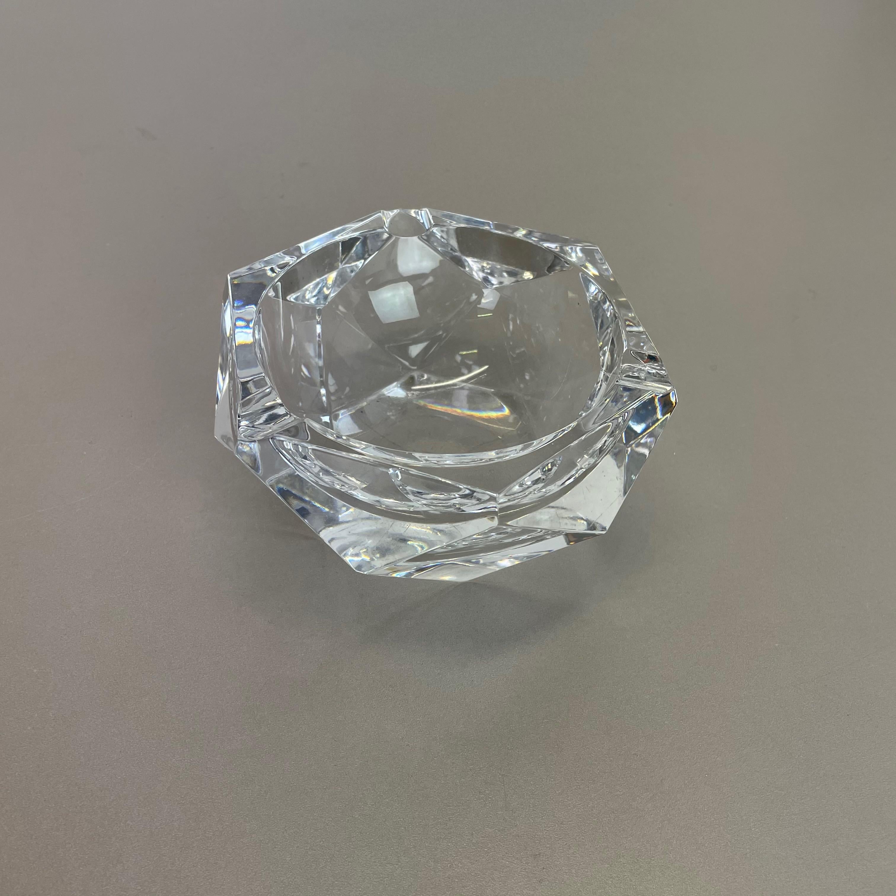 Article:

crystal glass ashtray



Producer: 

Val Saint Lambert, Belgium


Origin: 

Belgium


Age: 

1960s



 

Wonderful heavy glass element designed and produced by Val Saint Lambert in Belgium in the 1970s. This glass