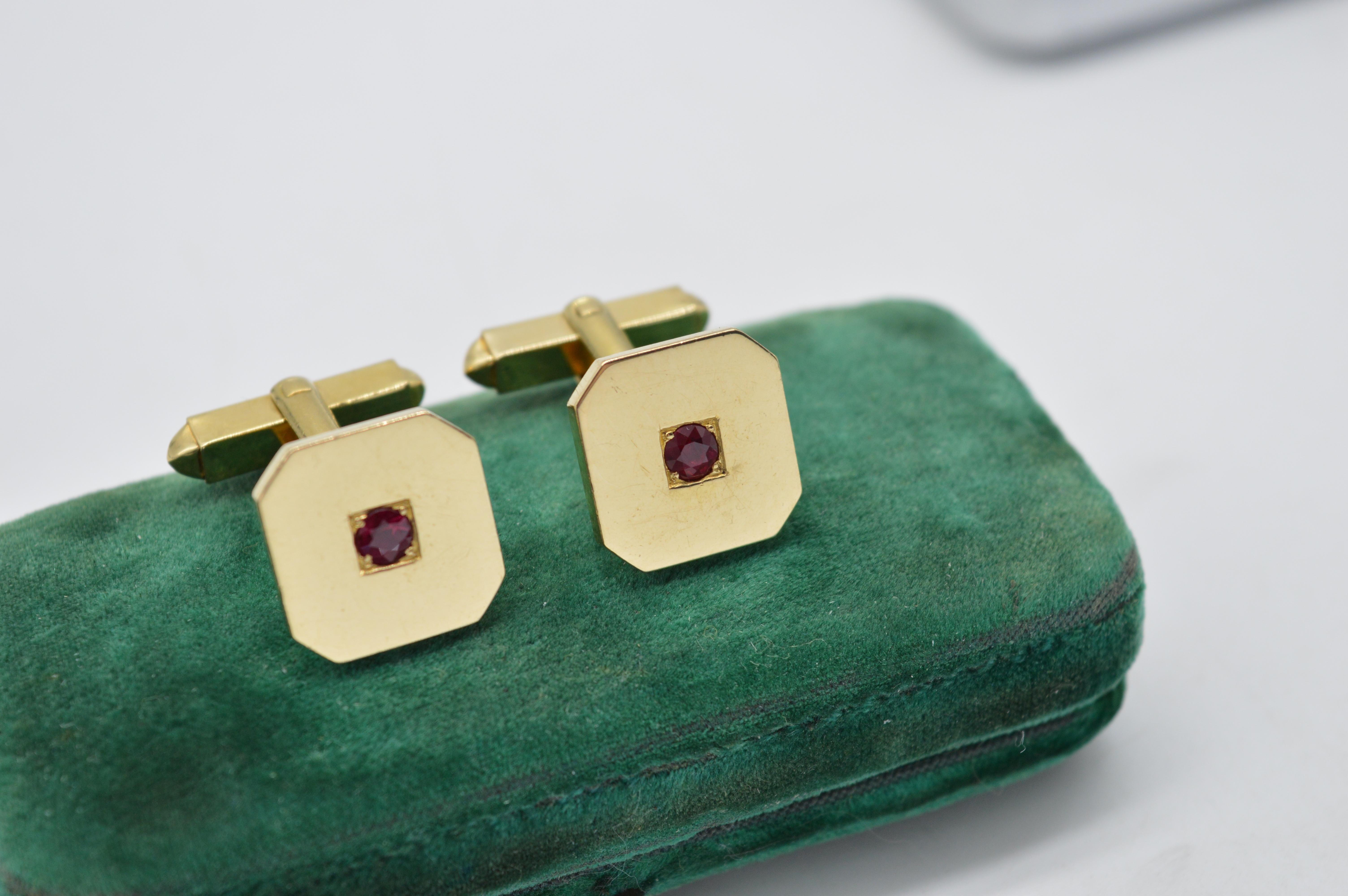 Brilliant Cut Heavy 18ct Gold Cufflinks Polished square inset with Rich Red Rubies 0.5tcw
