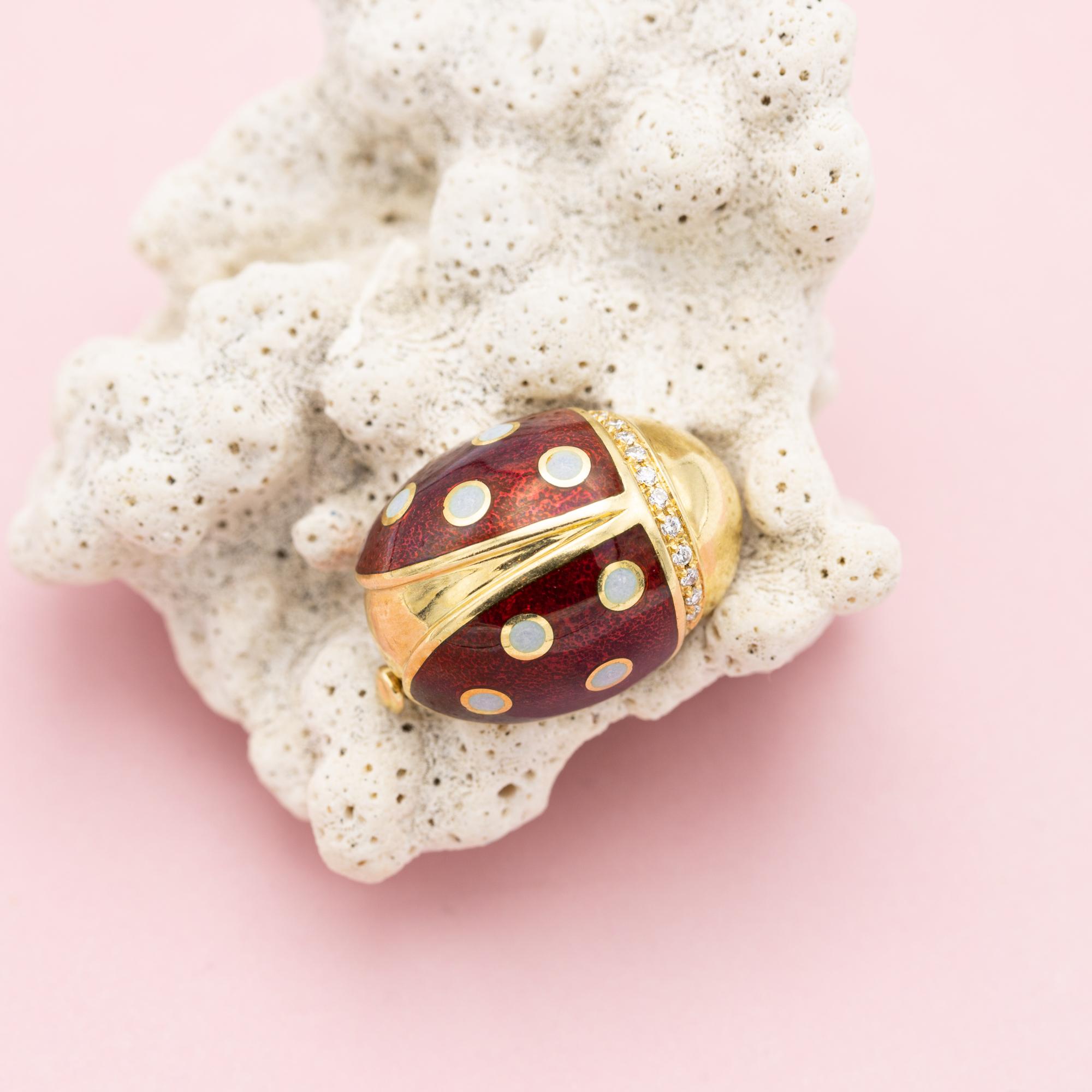 Women's or Men's Heavy 18k ladybug Brooch - Vintage estate Italian collar brooch - enamel animal