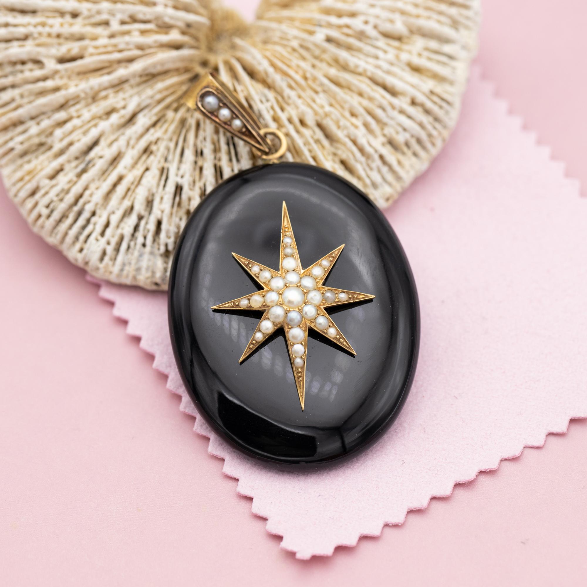 heavy 18K mourning pendant - solid gold Victorian Jet charm - Antique star 1870s In Good Condition In Antwerp, BE