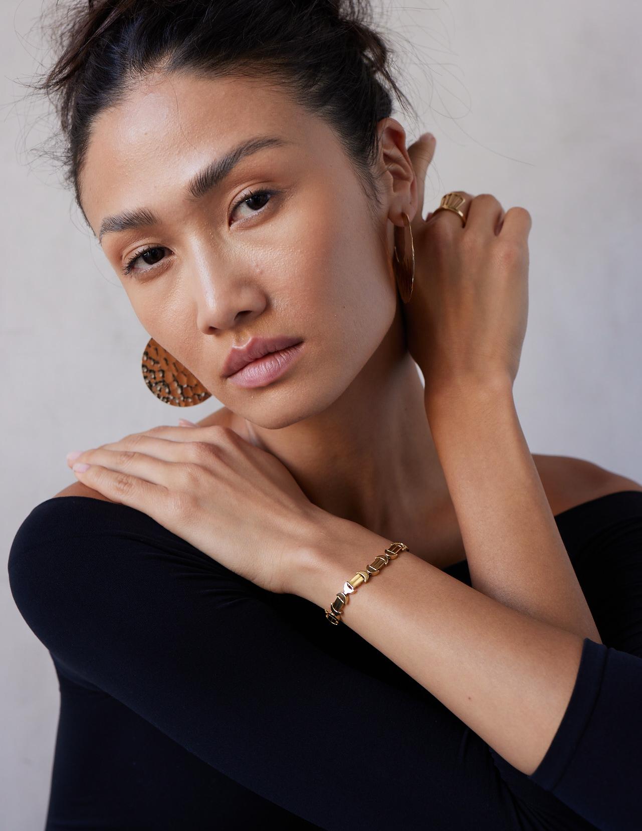 Bracelet lourd en or jaune massif 18k avec maillons en chaîne faits à la main en vente 10