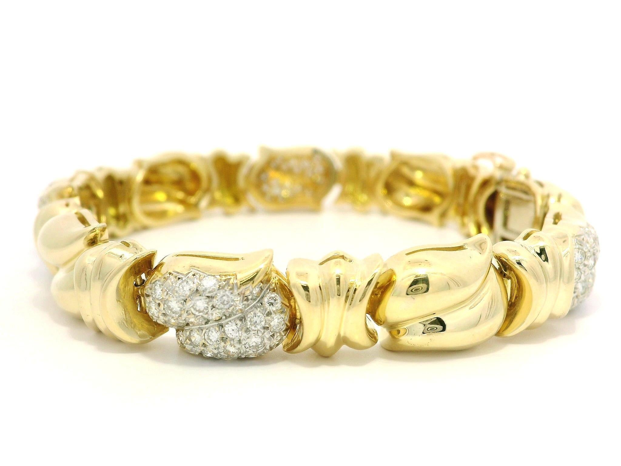 Heavy 18k Yellow Gold 1.5ctw Diamond Fancy Puffed Teardrop Link Bracelet For Sale 2
