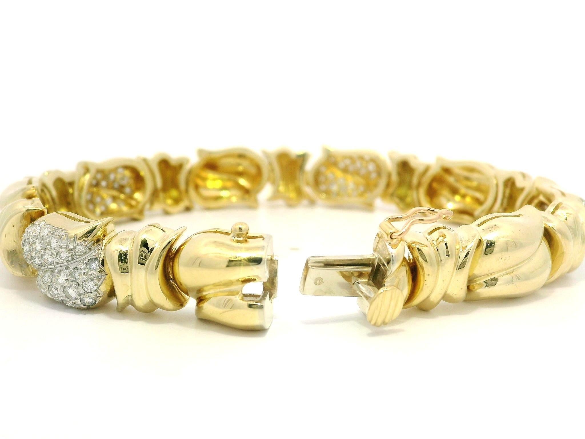 Heavy 18k Yellow Gold 1.5ctw Diamond Fancy Puffed Teardrop Link Bracelet For Sale 3