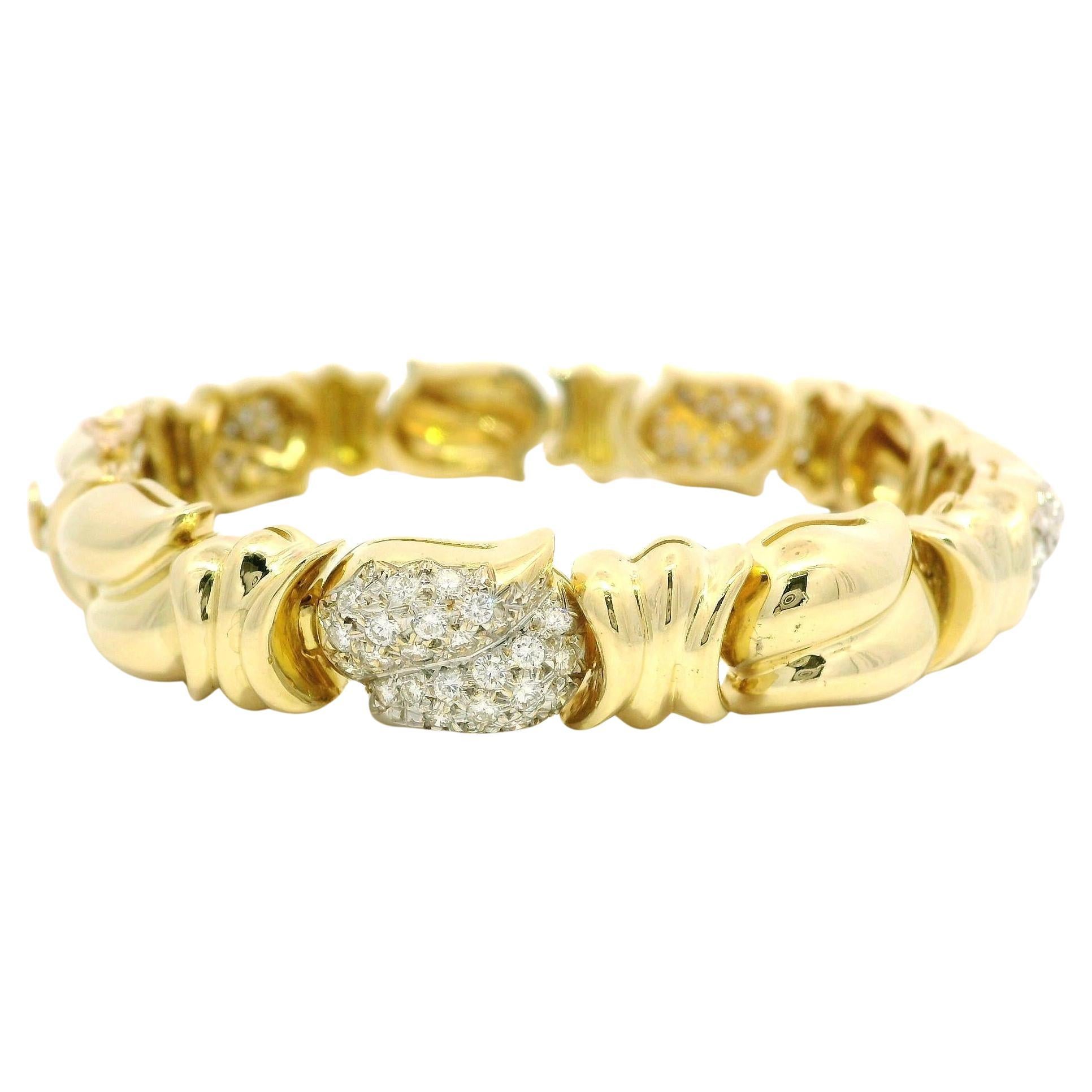 Heavy 18k Yellow Gold 1.5ctw Diamond Fancy Puffed Teardrop Link Bracelet For Sale