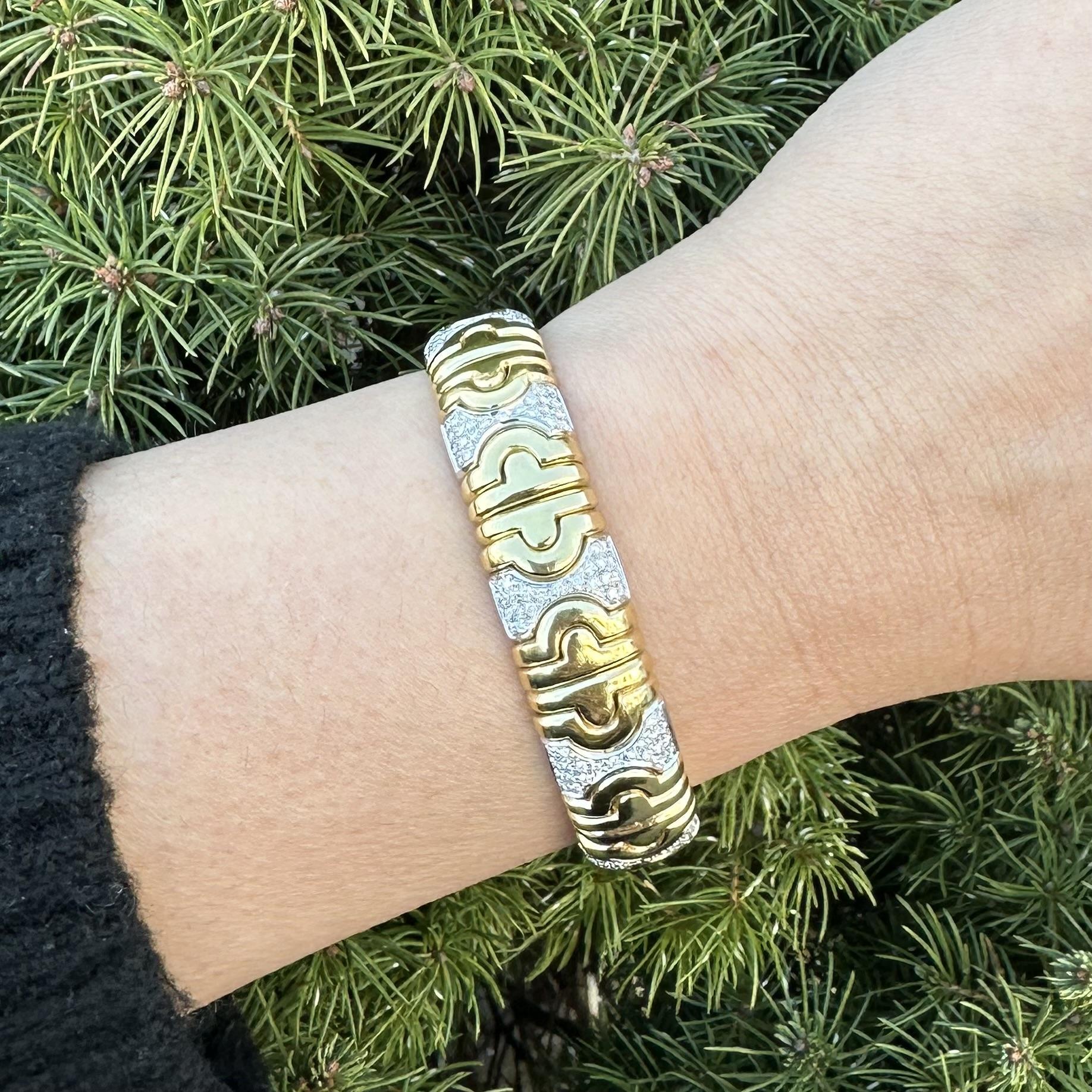 Bracciale flessibile pesante in oro giallo e bianco 18k con diamante da 1 carato a 5 sezioni in vendita 6
